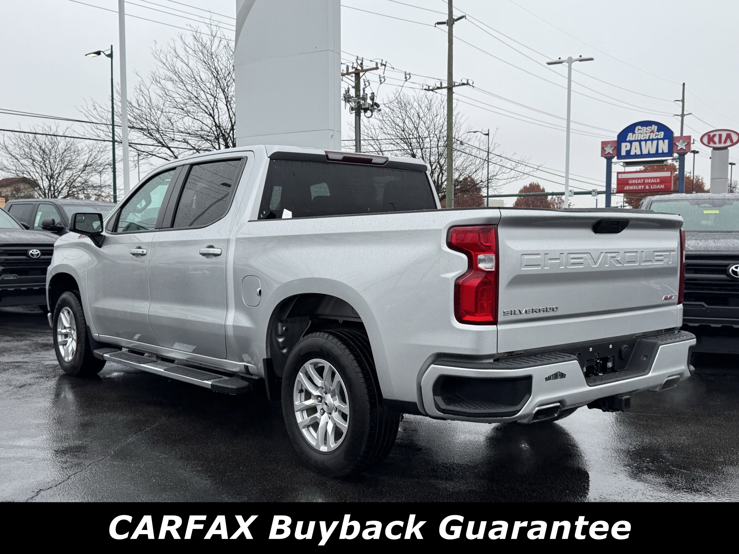 2020 Chevrolet Silverado 1500 RST photo 2