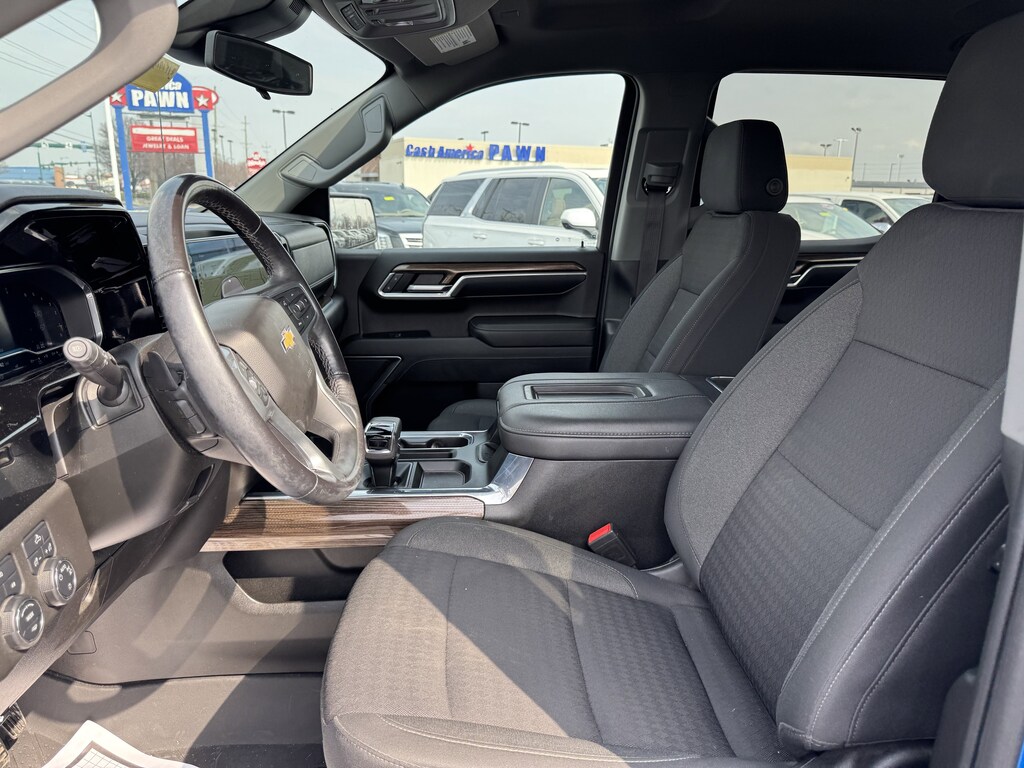 Used 2022 Chevrolet Silverado 1500 LT w/1LT Truck Crew Cab