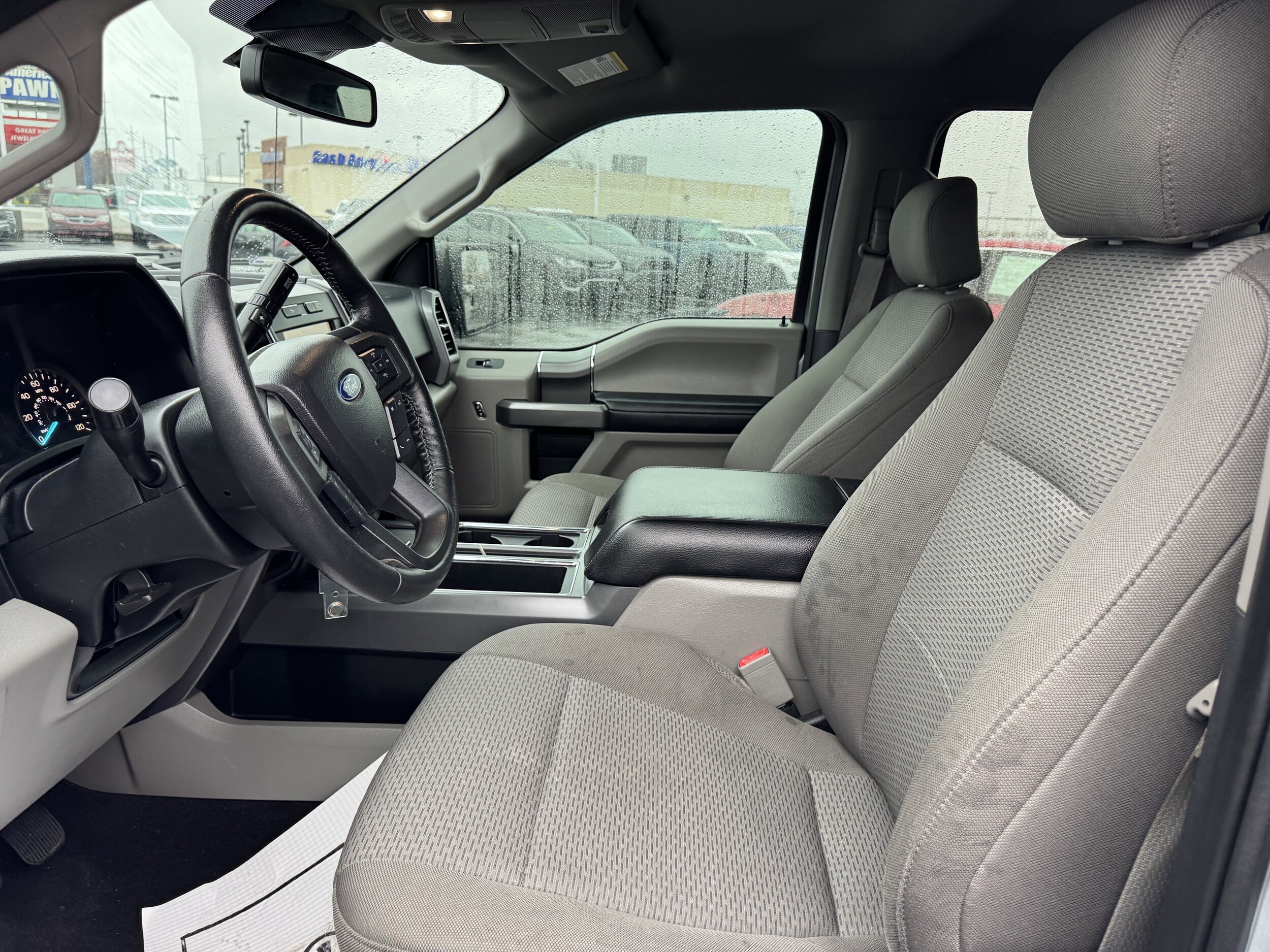 2020 Ford F-150 XLT photo 4