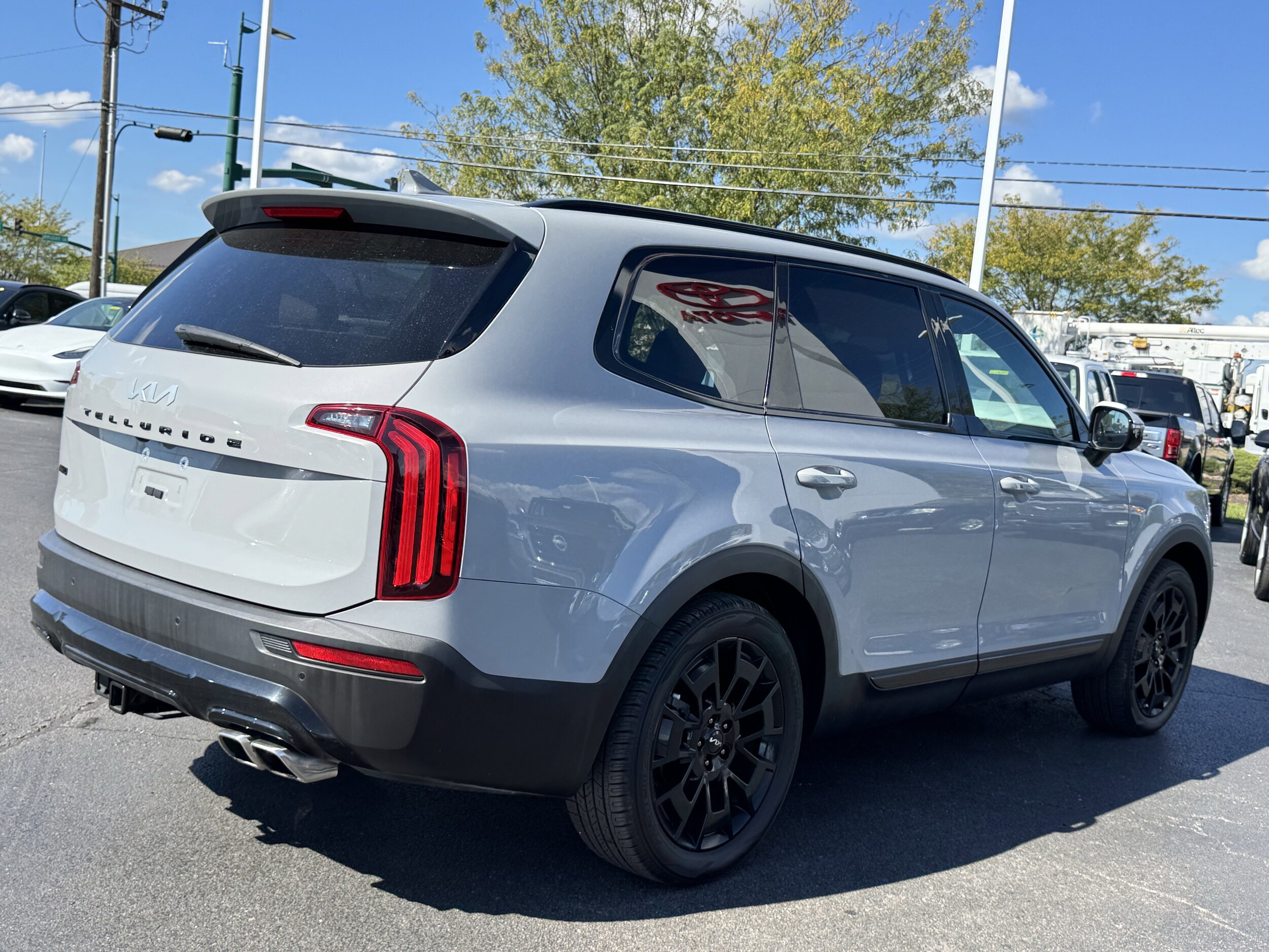 2022 Kia Telluride SX photo 2