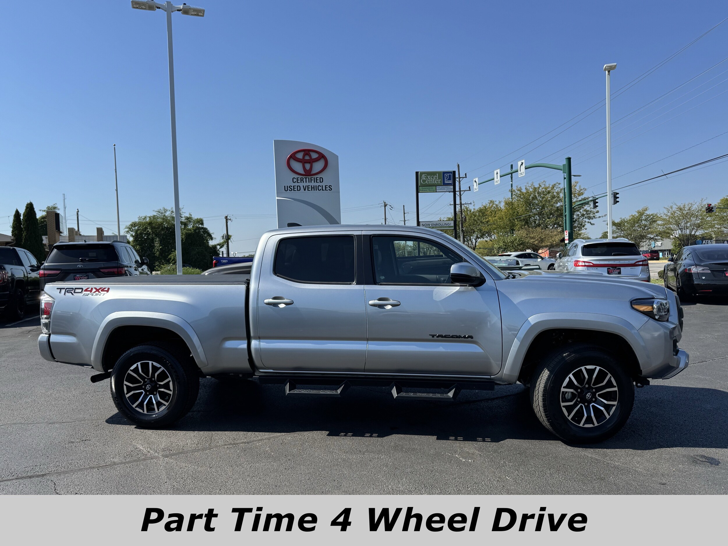 2023 Toyota Tacoma TRD Sport V6 photo 2