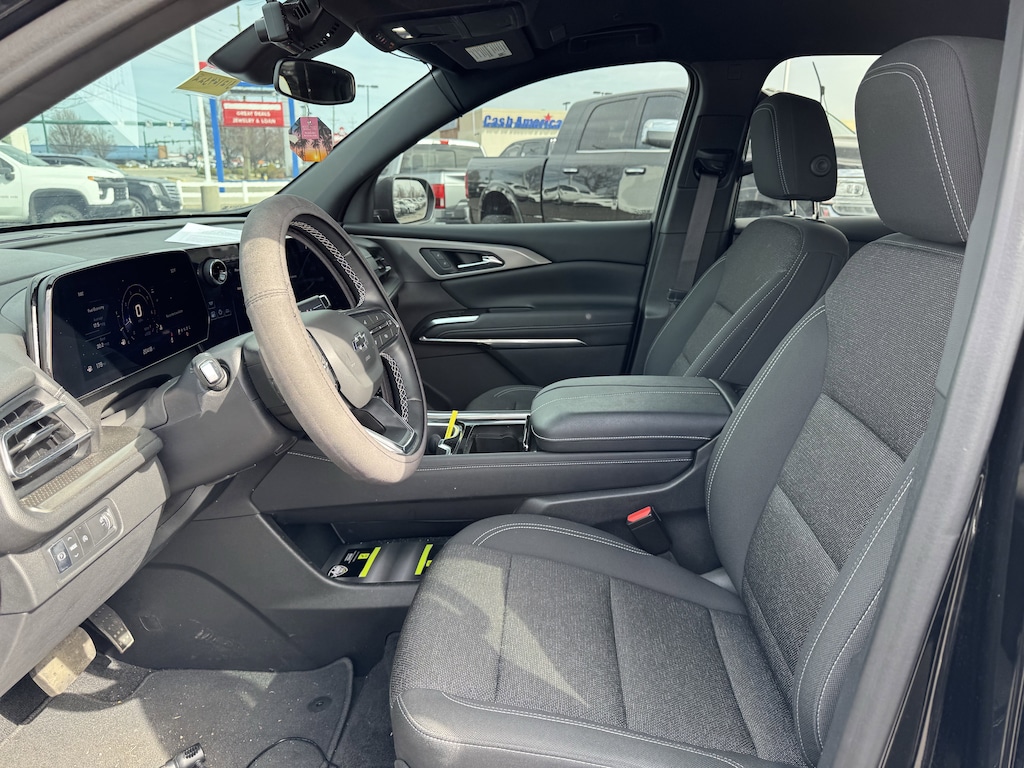 Used 2024 Chevrolet Traverse LS w/1LS SUV