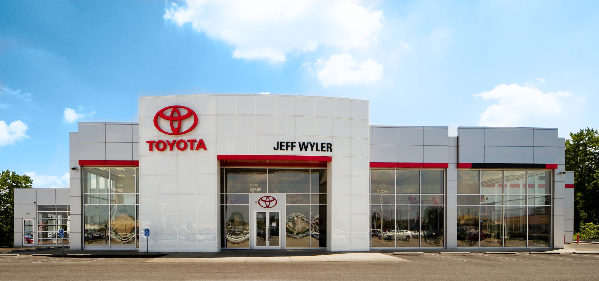 New and Used Toyota Vehicles Dealer Serving Clarksville IN