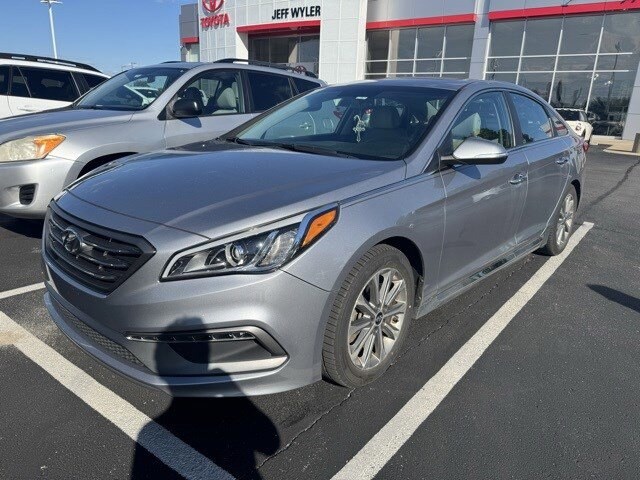 2017 Hyundai Sonata Limited photo 2