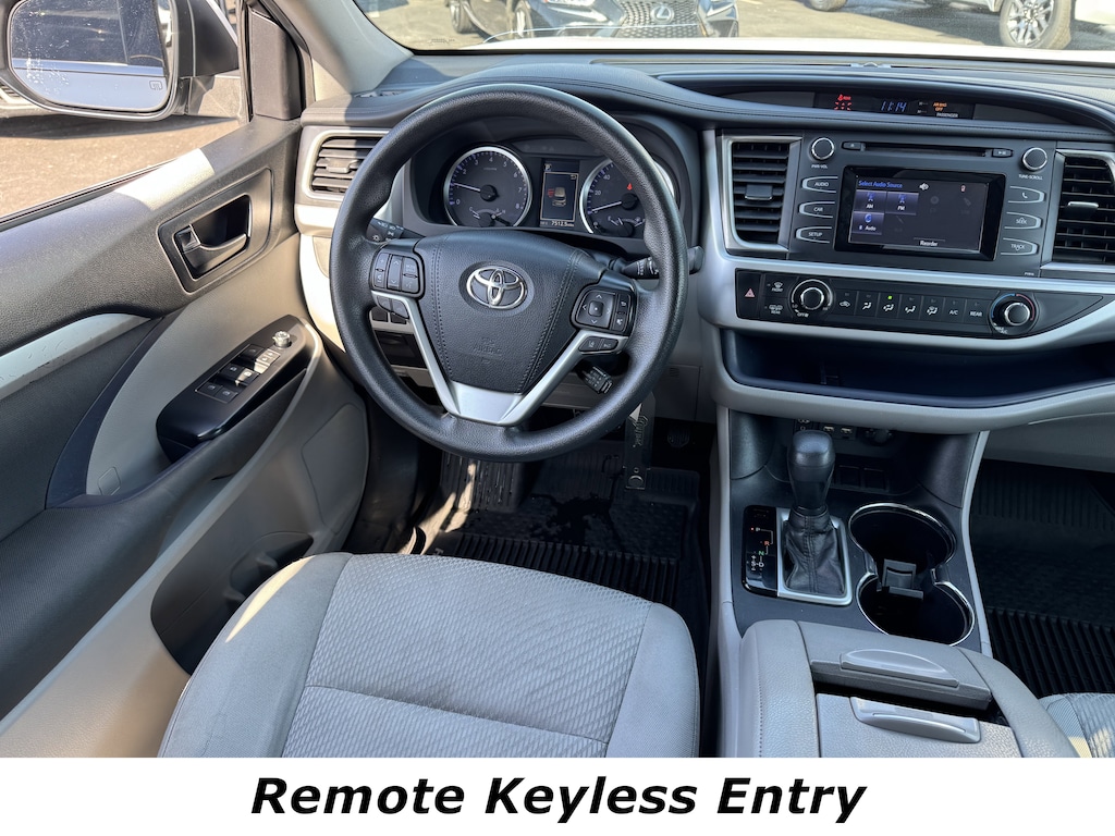 Used 2019 Toyota Highlander LE I4 SUV