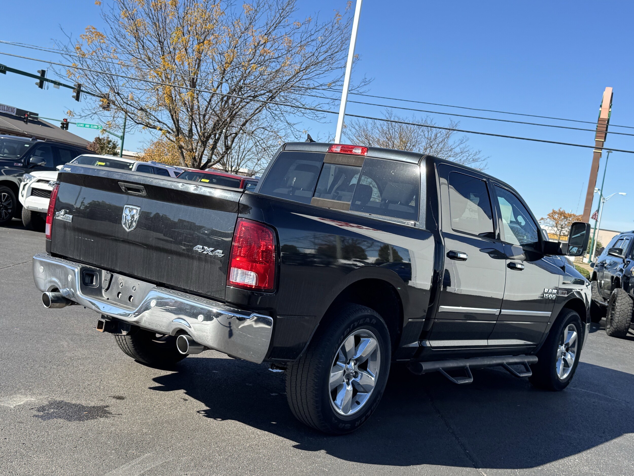 2016 Ram 1500 Big Horn photo 3