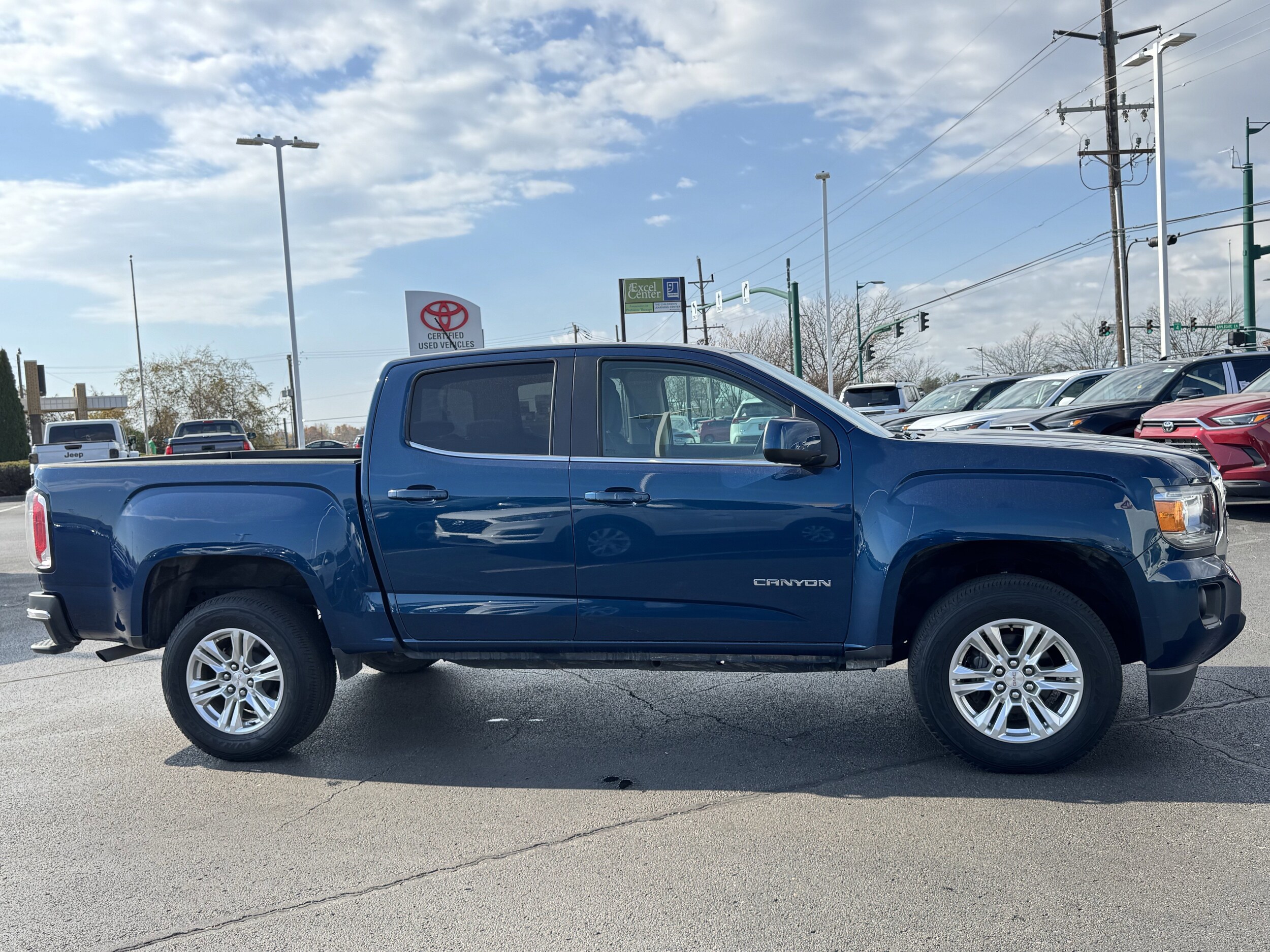 2019 Gmc Canyon SLE photo 2