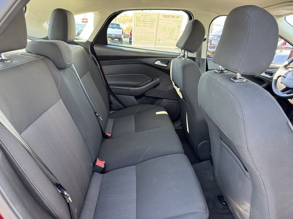 Used 2015 Ford Focus SE Hatchback