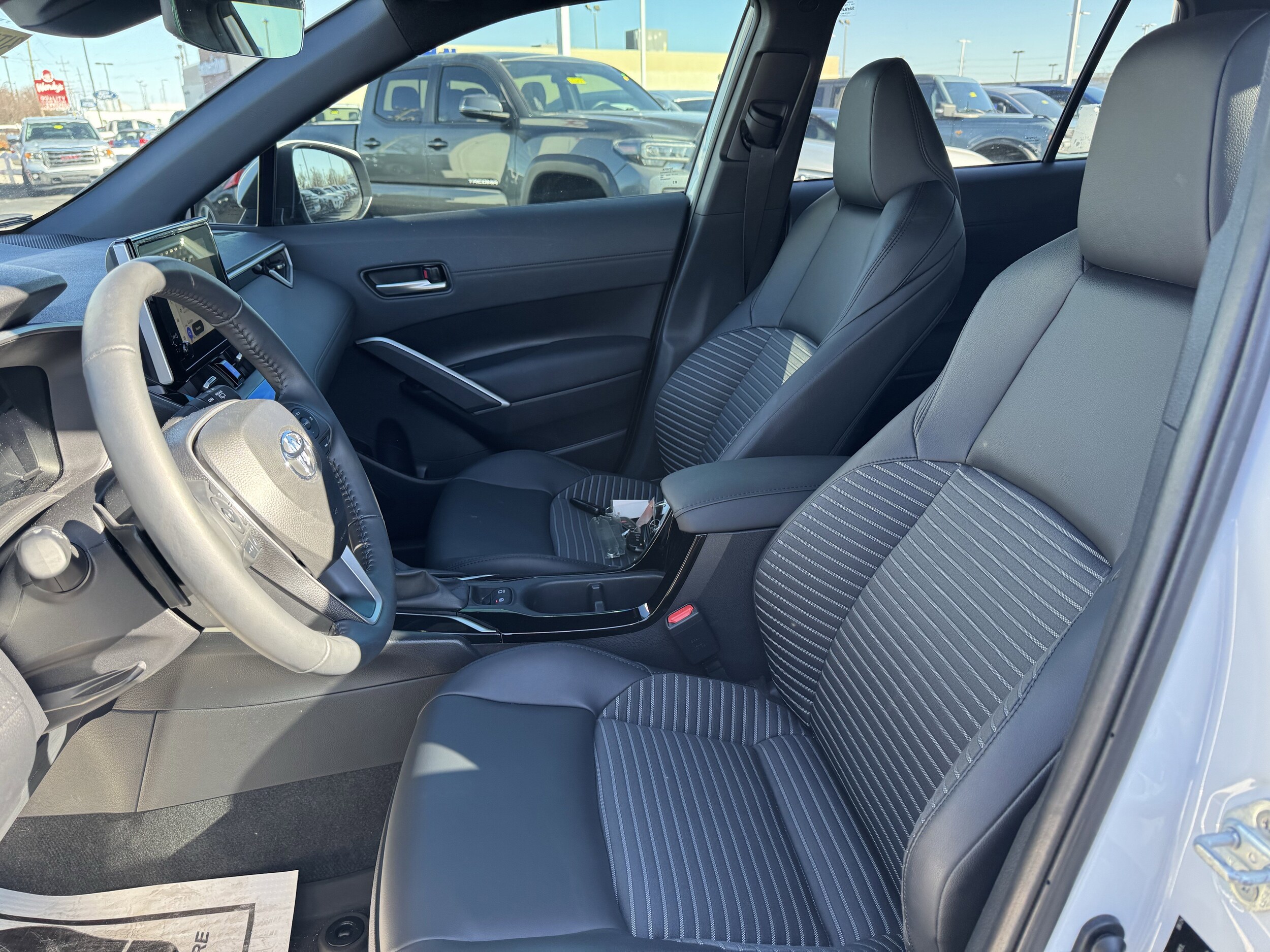 2024 Toyota Corolla Hybrid XSE photo 3