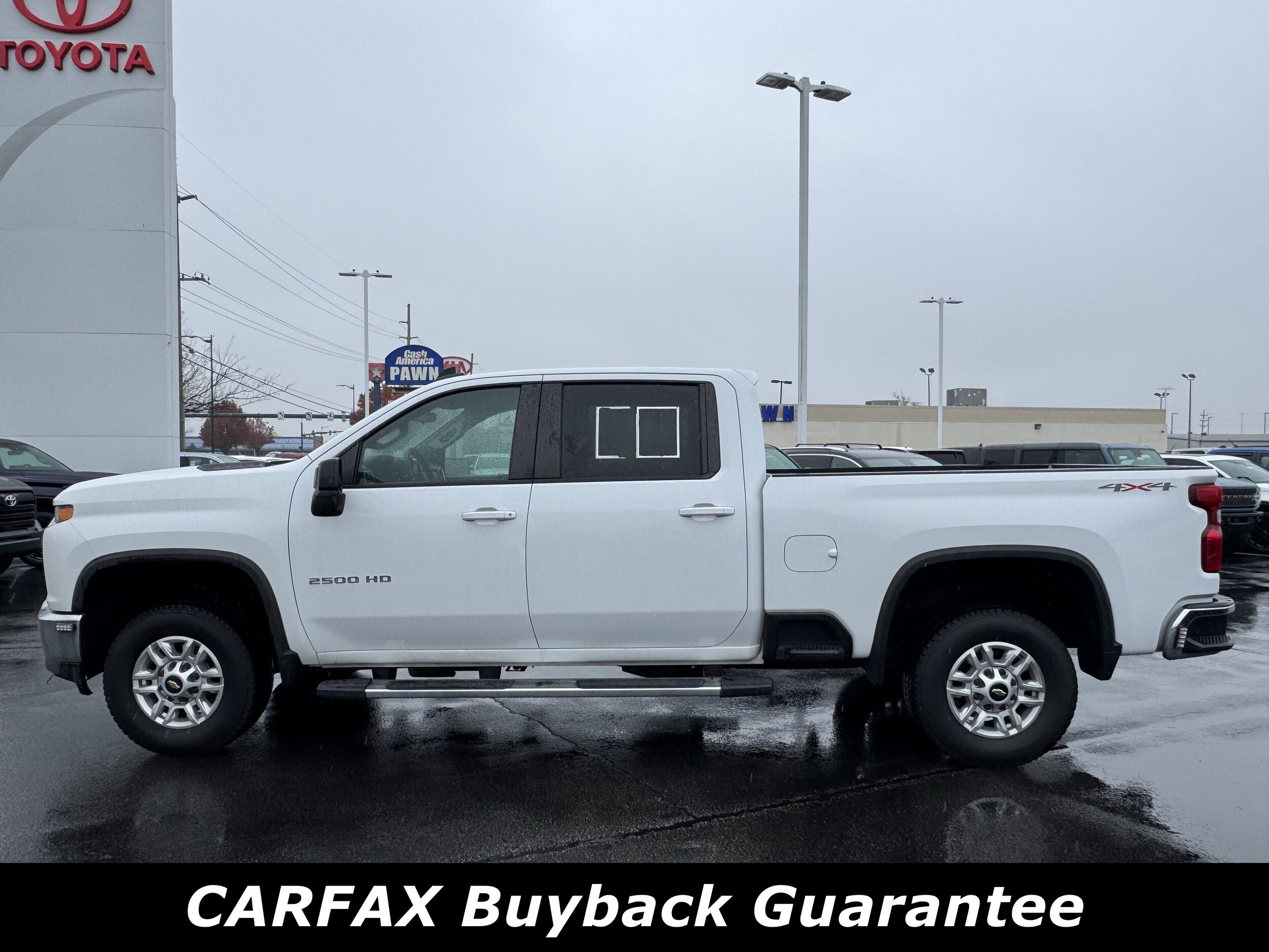 2022 Chevrolet Silverado 2500HD LT photo 2