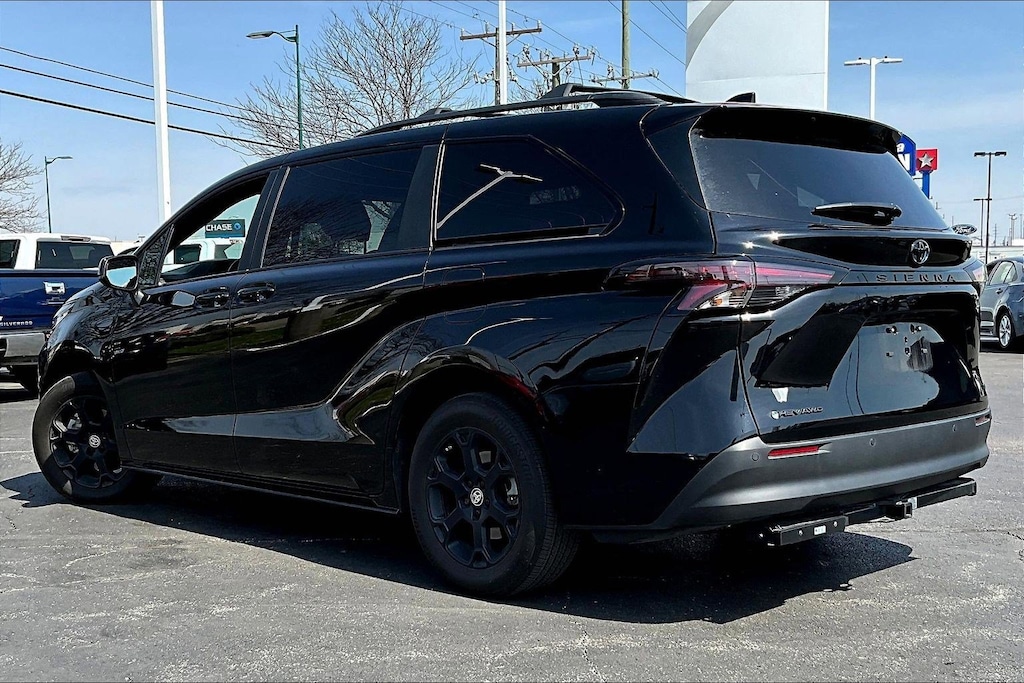 Used 2025 Toyota Sienna Van Passenger Van