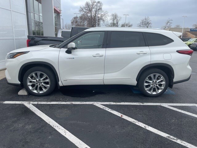 2021 Toyota Highlander Hybrid Limited photo 4