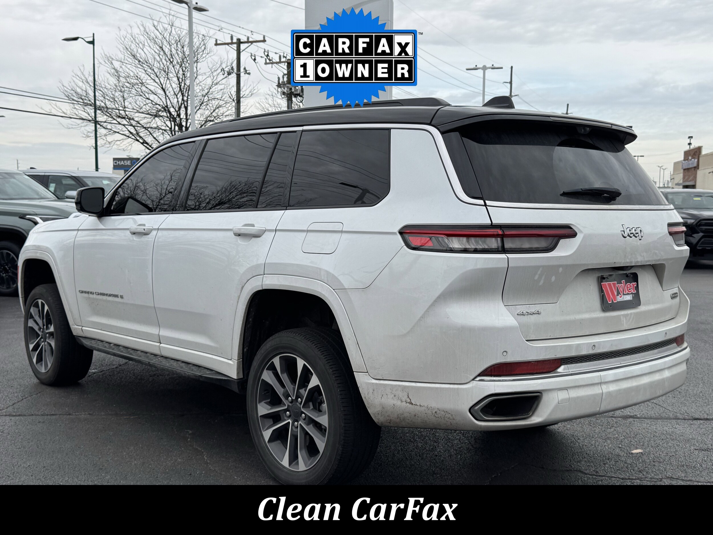 2024 Jeep Grand Cherokee Overland photo 2