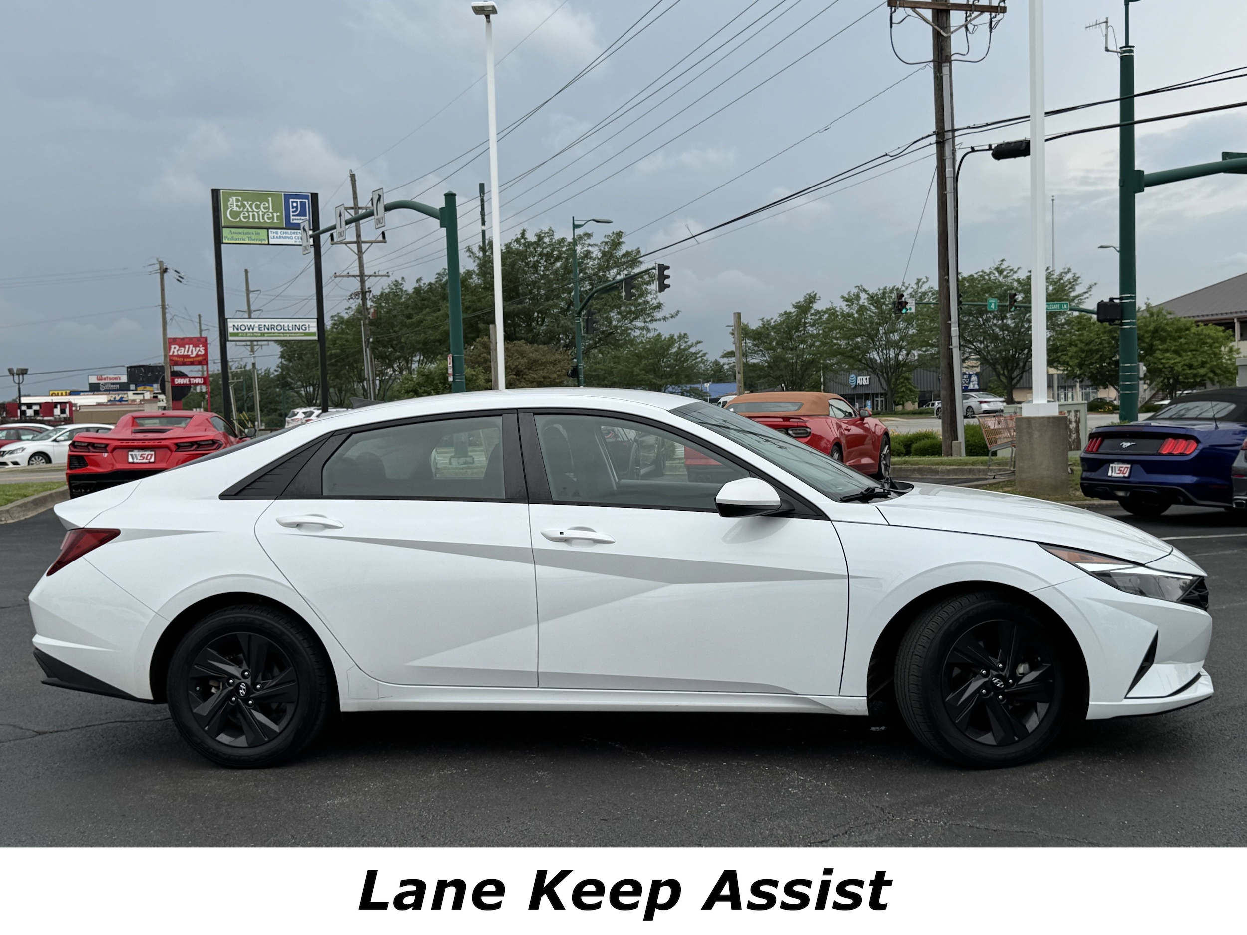 Used 2021 Hyundai Elantra SEL with VIN 5NPLM4AG7MH020601 for sale in Clarksville, IN