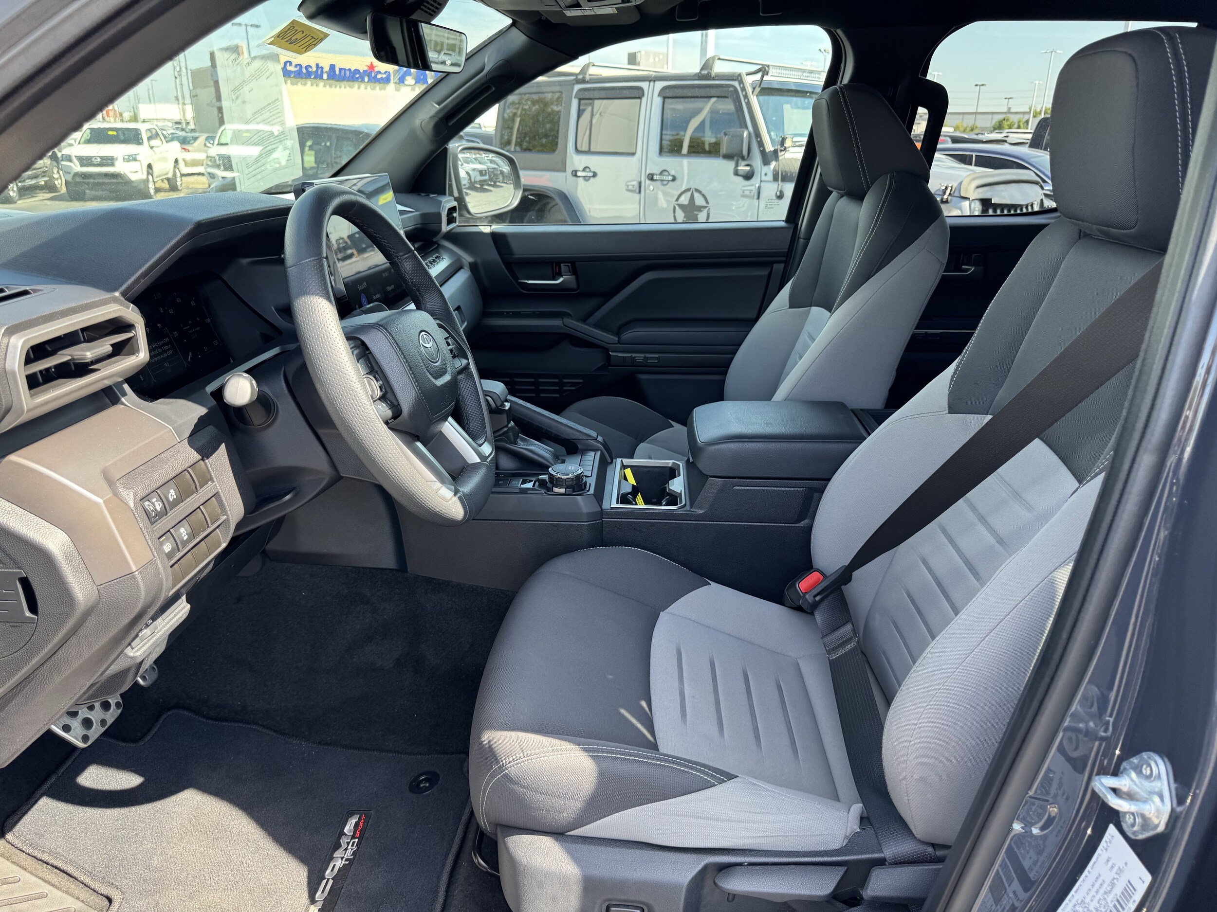 2024 Toyota Tacoma Double Cab photo 3