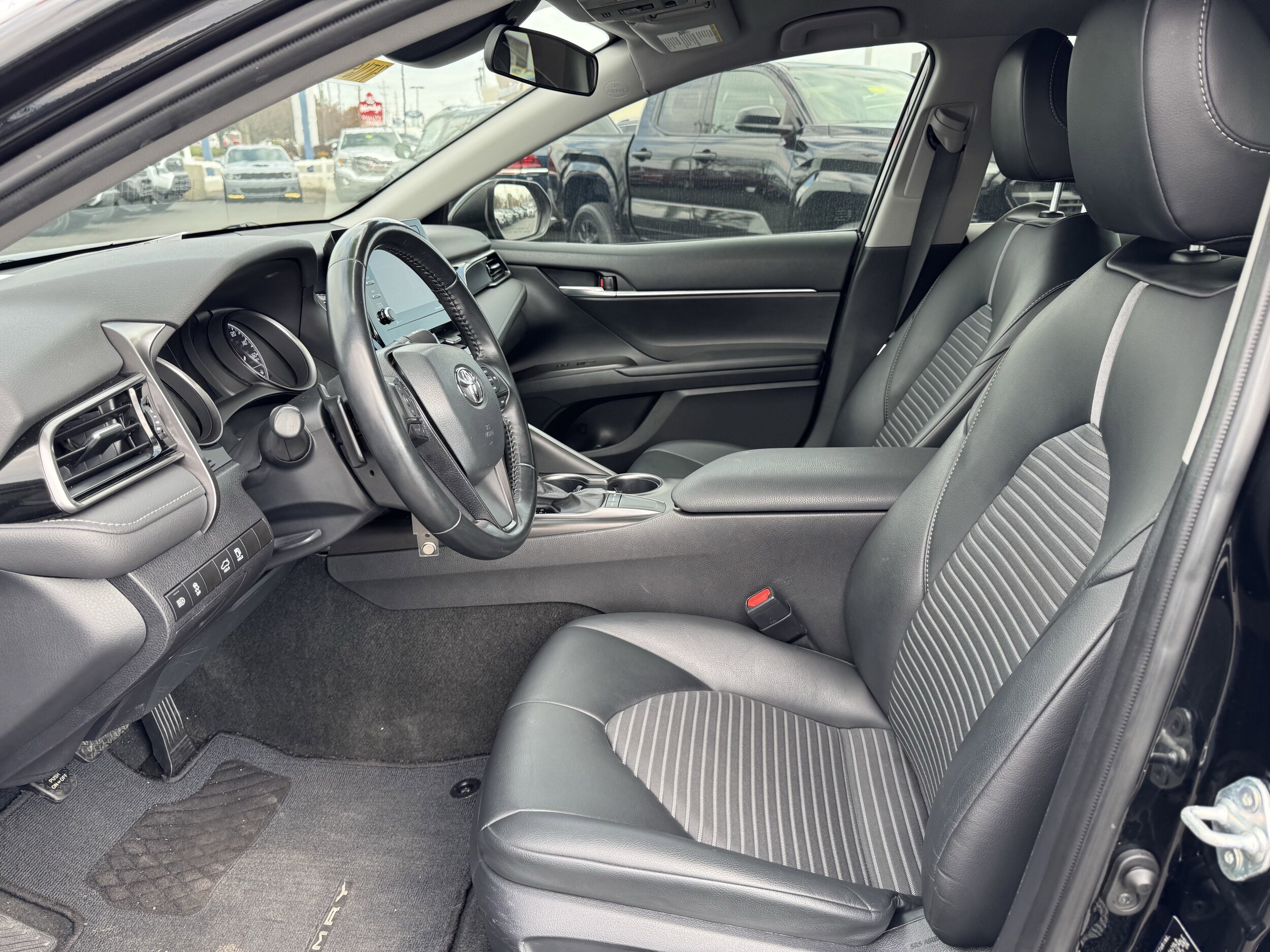 2024 Toyota Camry SE photo 3