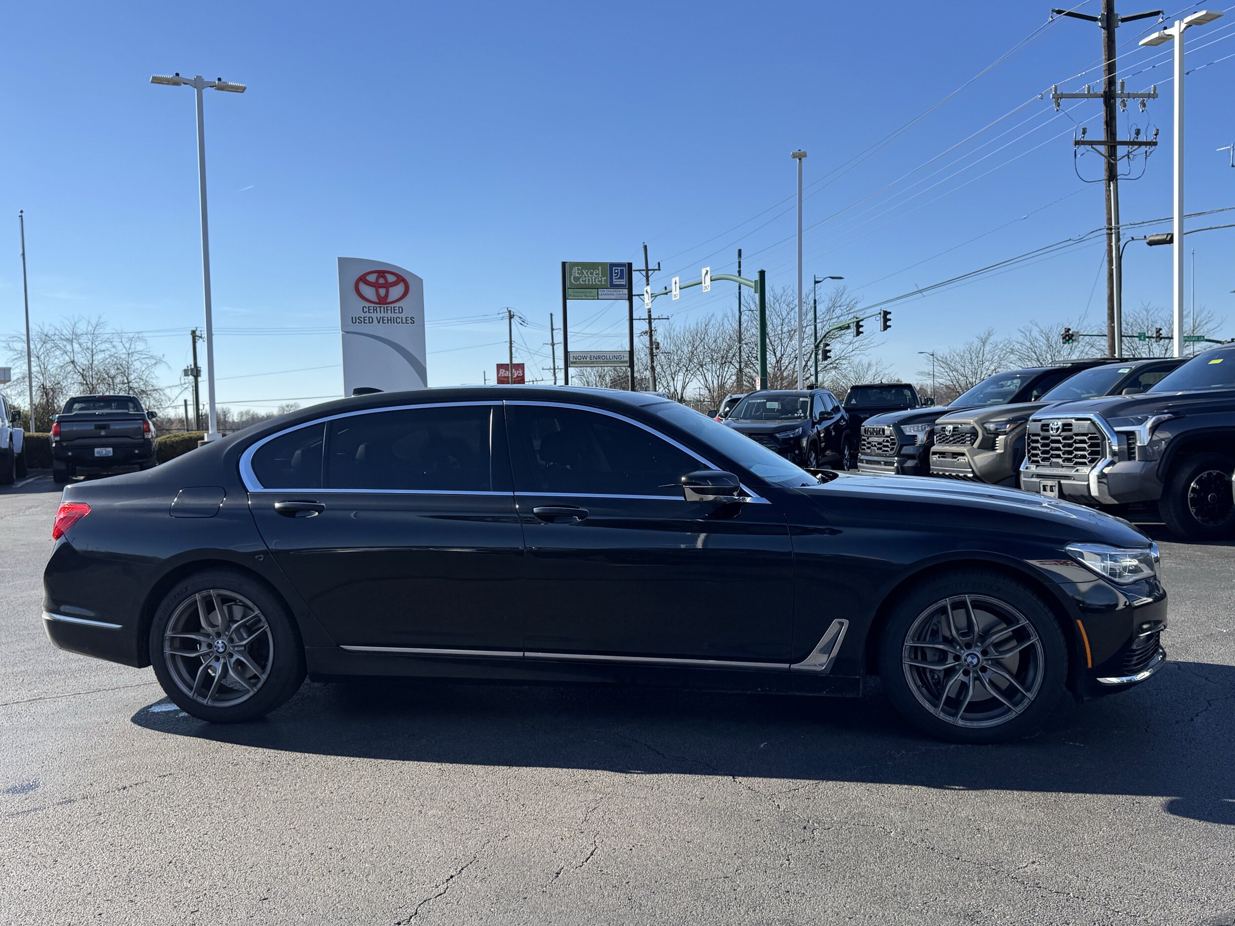 2018 Bmw 750i xDrive Sedan photo 2