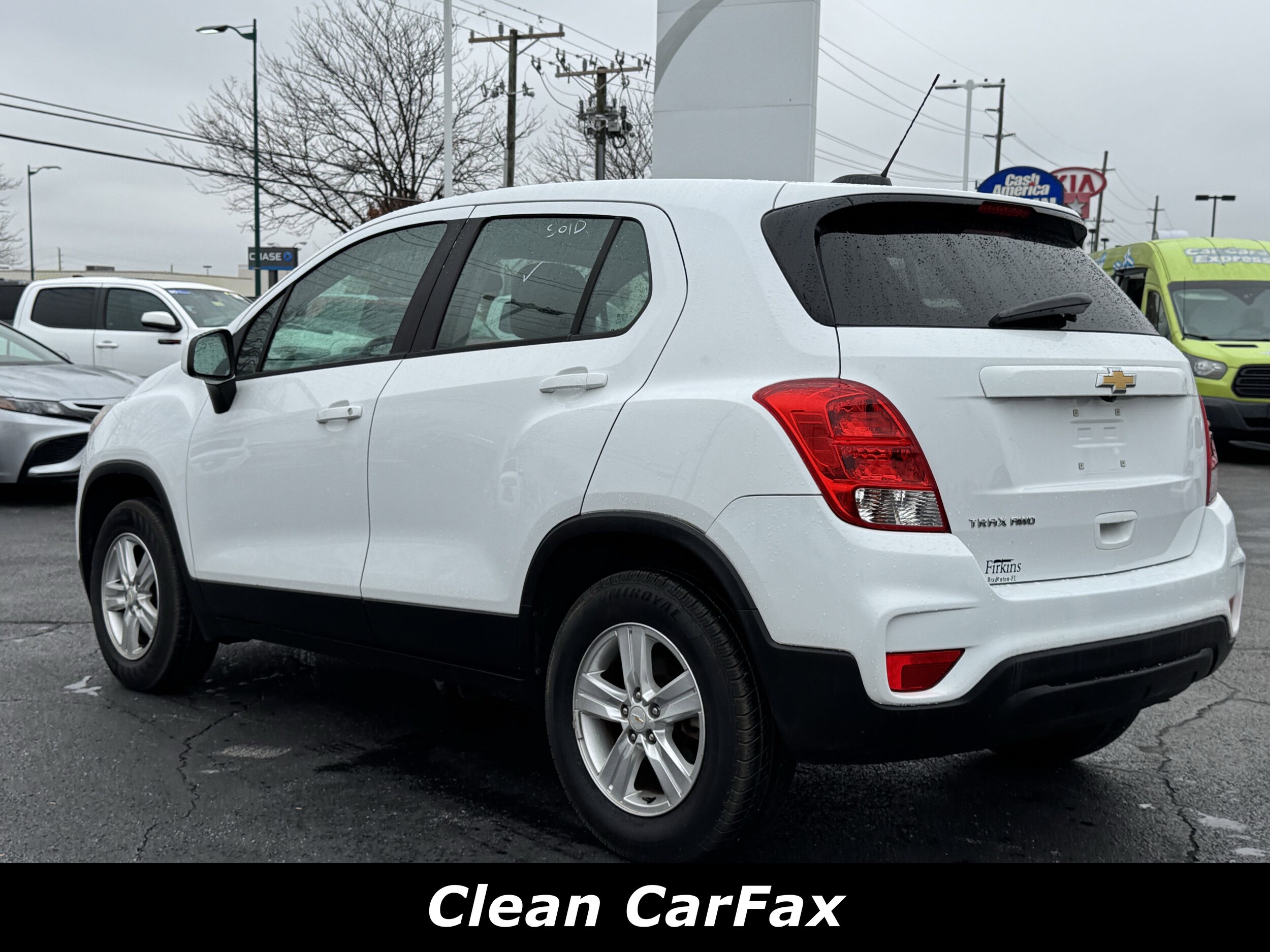 2018 Chevrolet Trax LS photo 2