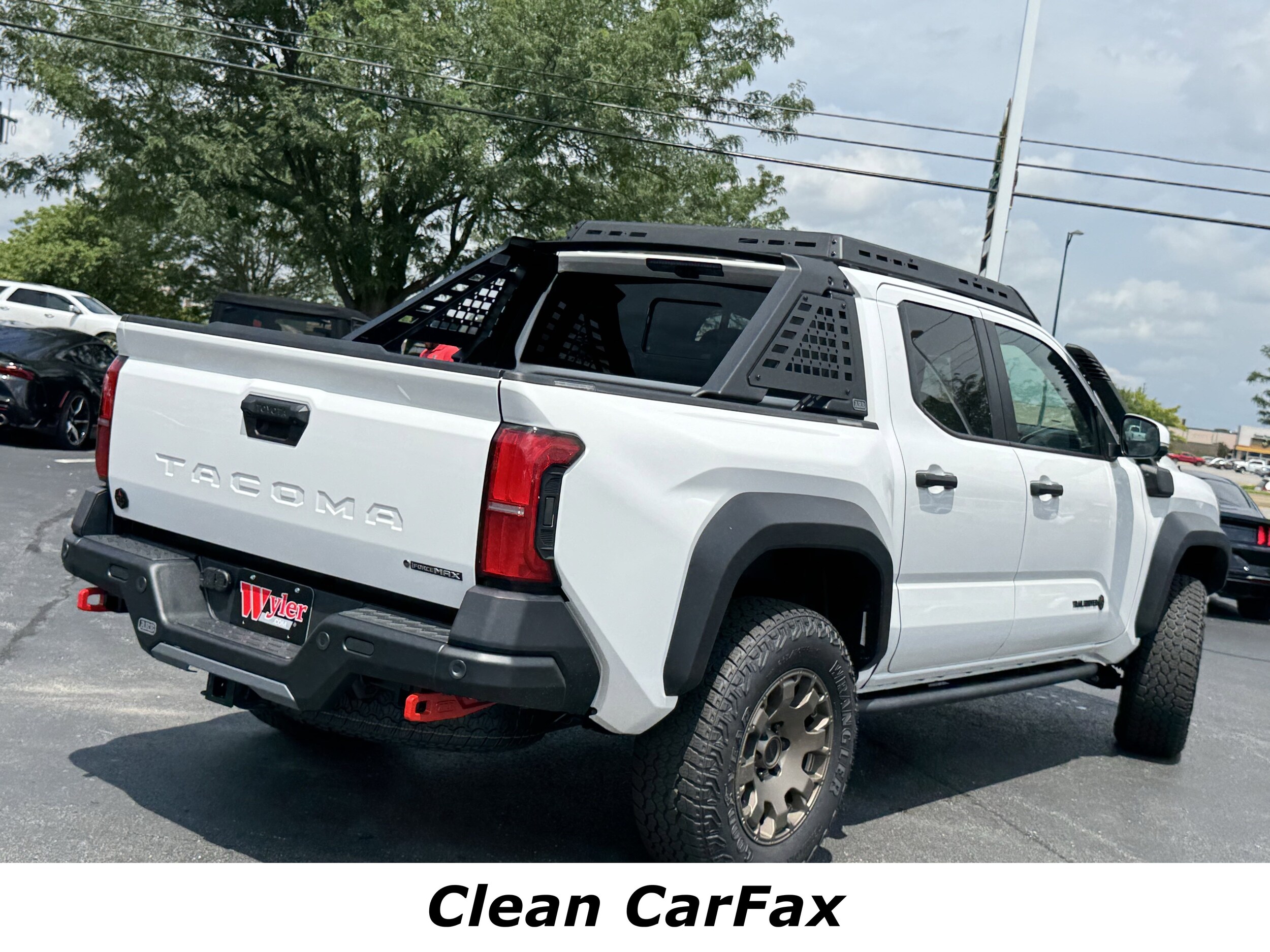 2025 Toyota Tacoma Double Cab photo 3