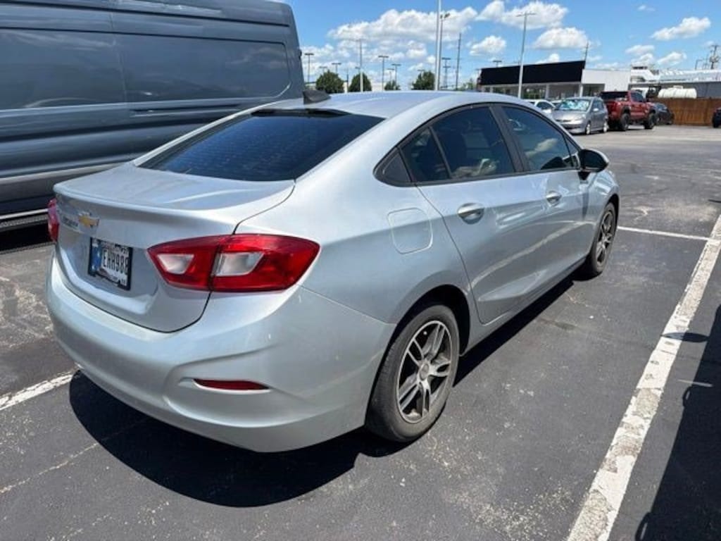 Used 2018 Chevrolet Cruze LS Auto Sedan