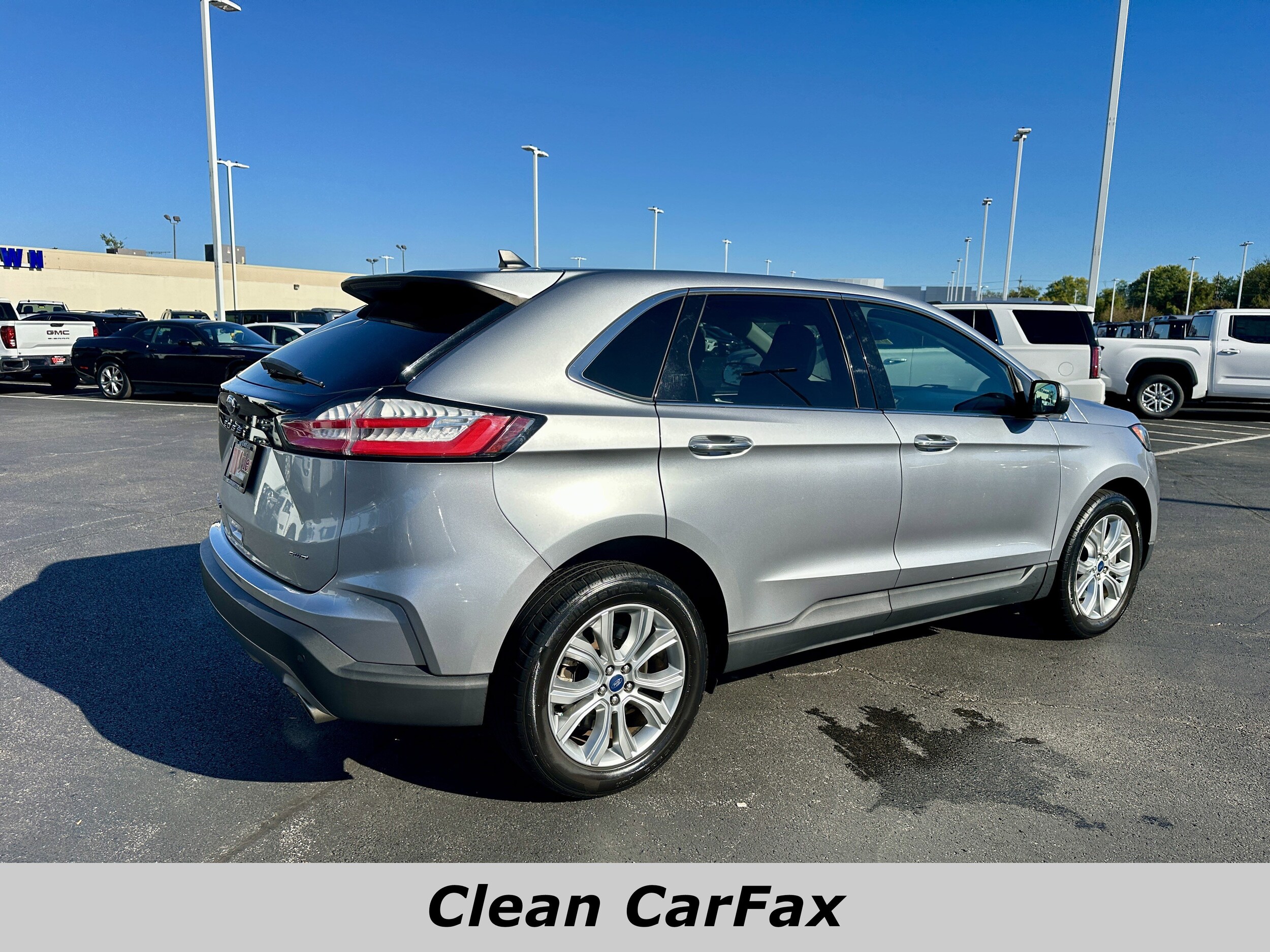 2022 Ford Edge Titanium photo 3