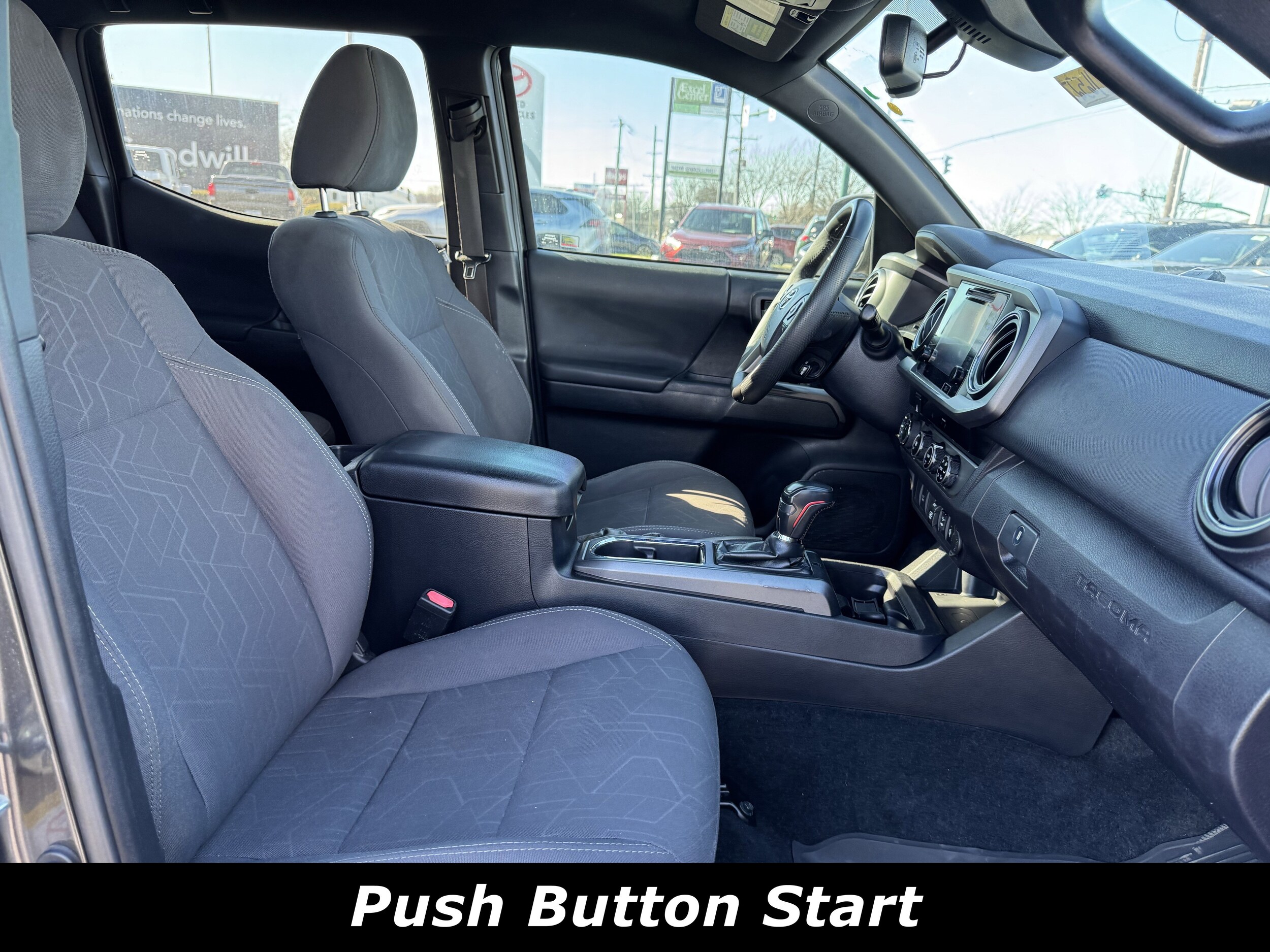 2018 Toyota Tacoma Double Cab photo 4