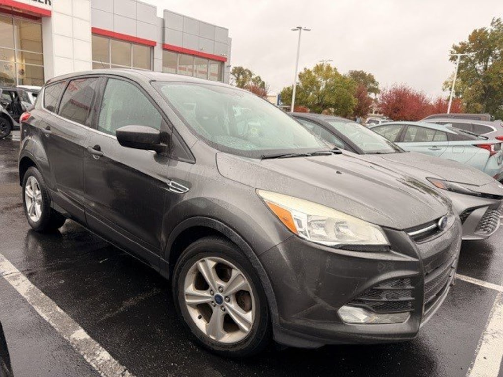 Used 2015 Ford Escape SE SUV