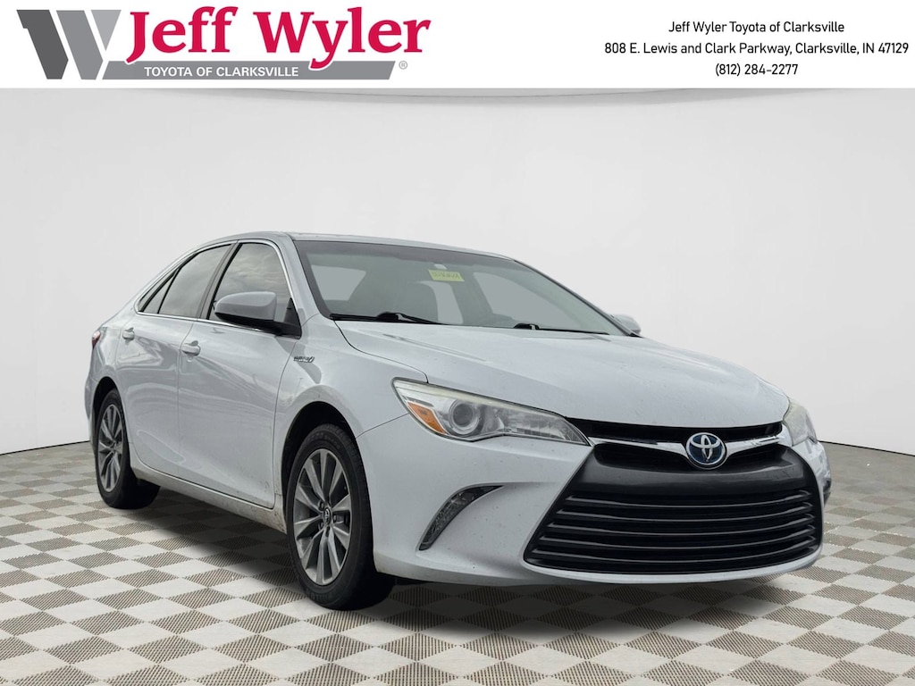 Used 2017 Toyota Camry Hybrid Sedan