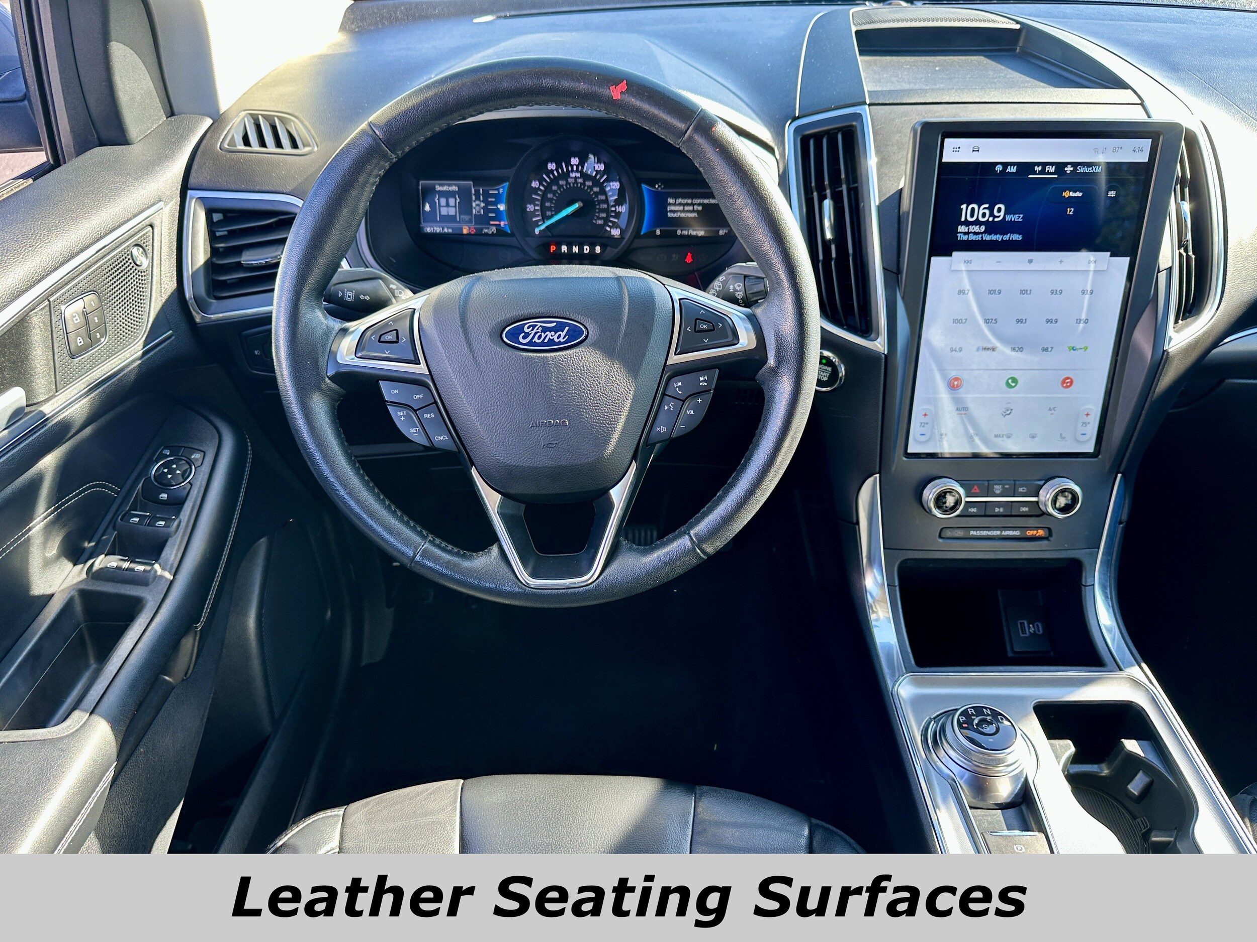 2022 Ford Edge Titanium photo 4
