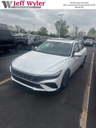 2025 Hyundai Elantra SEL Convenience Sedan