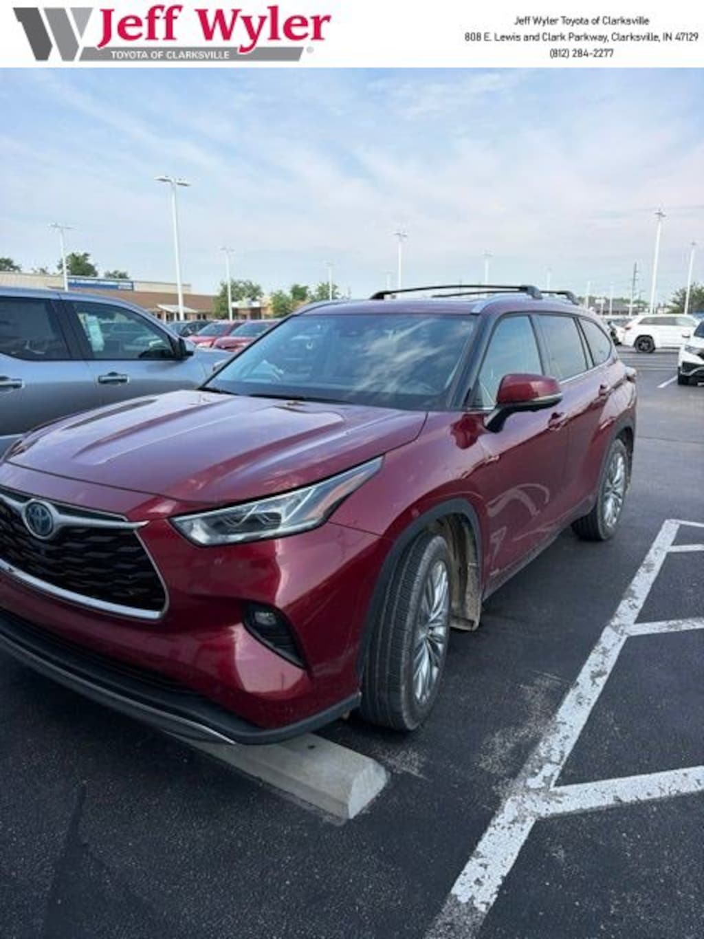 Used 2024 Toyota Highlander Hybrid Platinum SUV