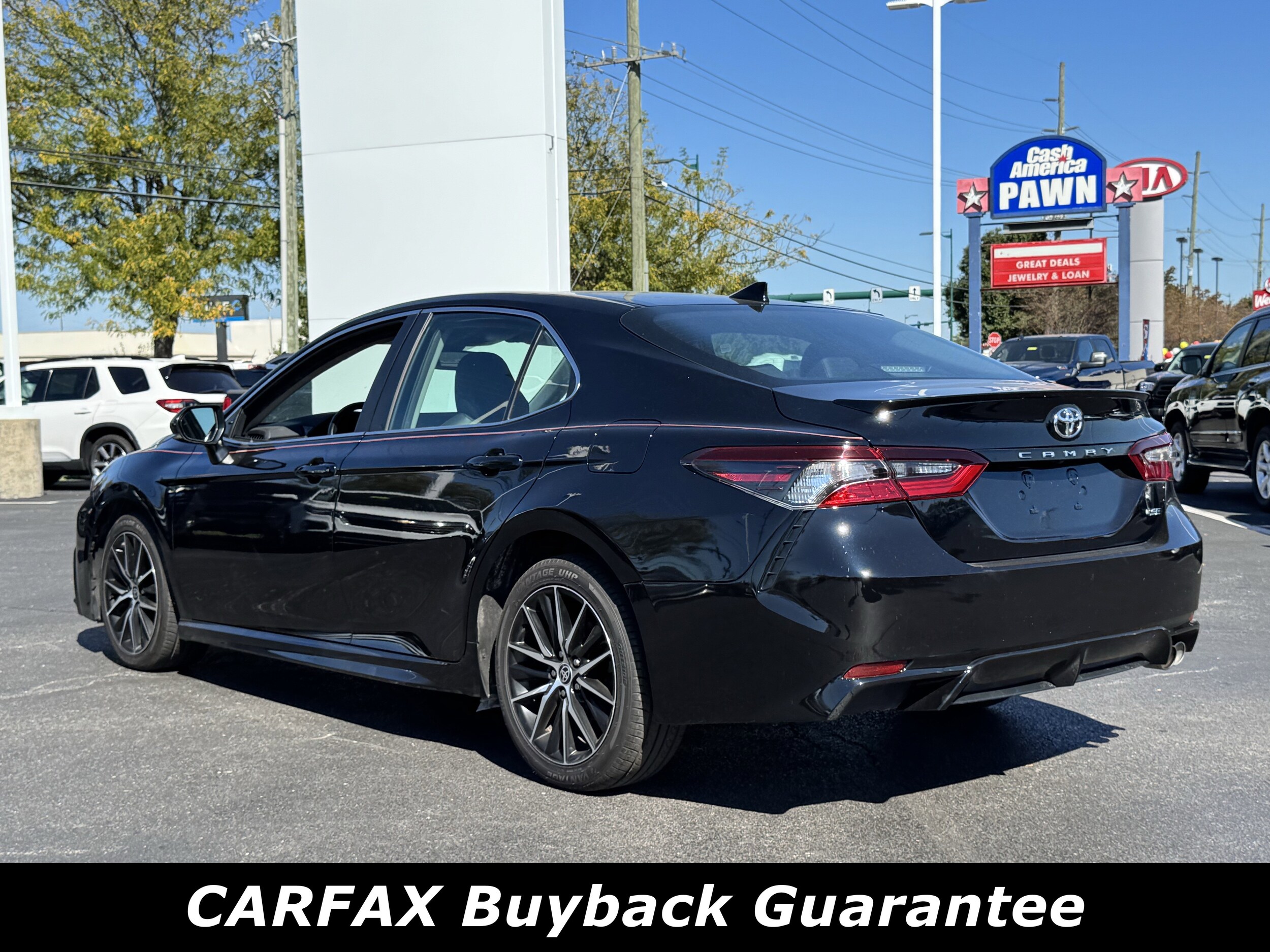 2023 Toyota Camry SE photo 2