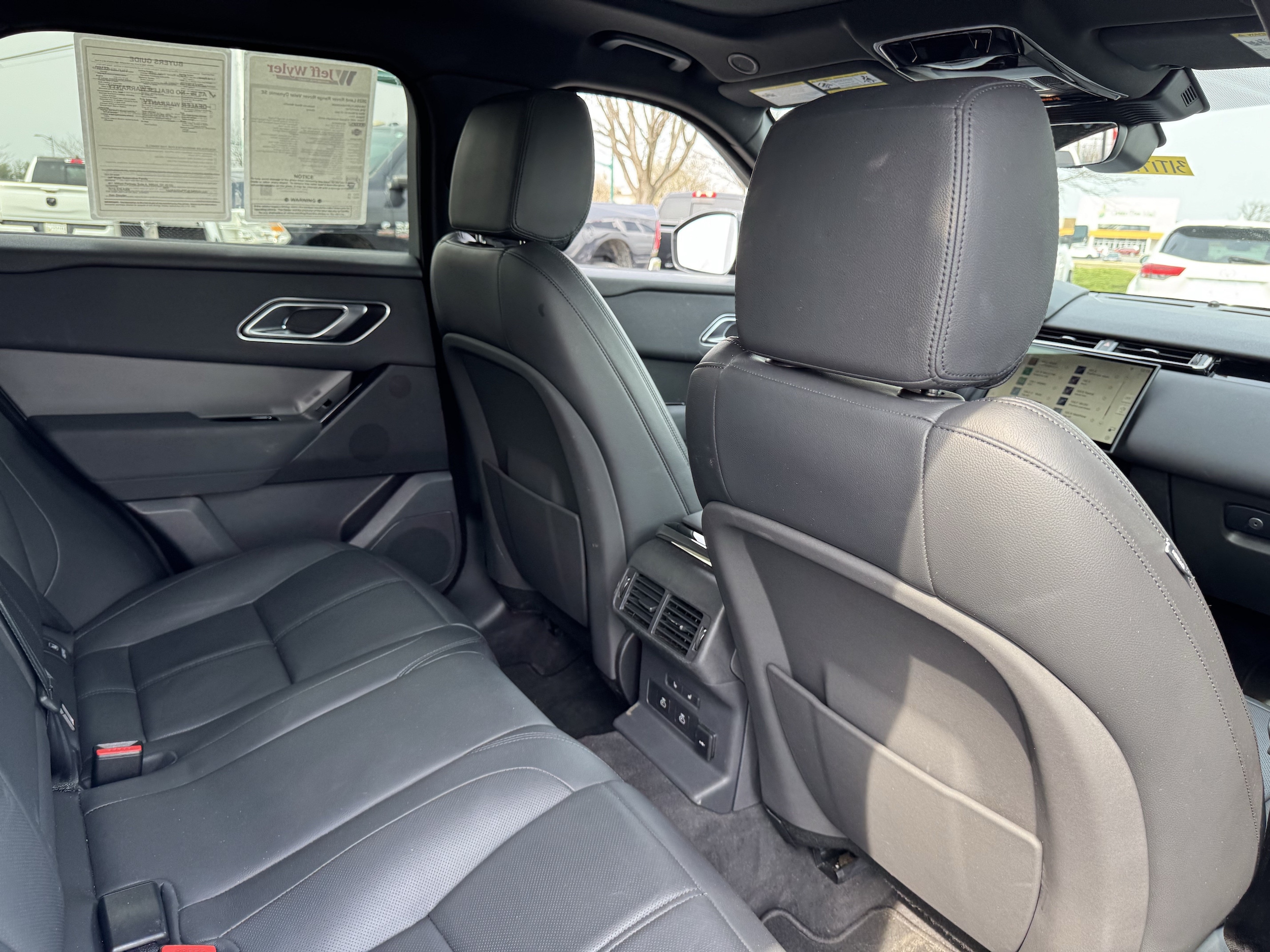 2025 Land Rover Range Rover Velar Dynamic SE - Photo 38