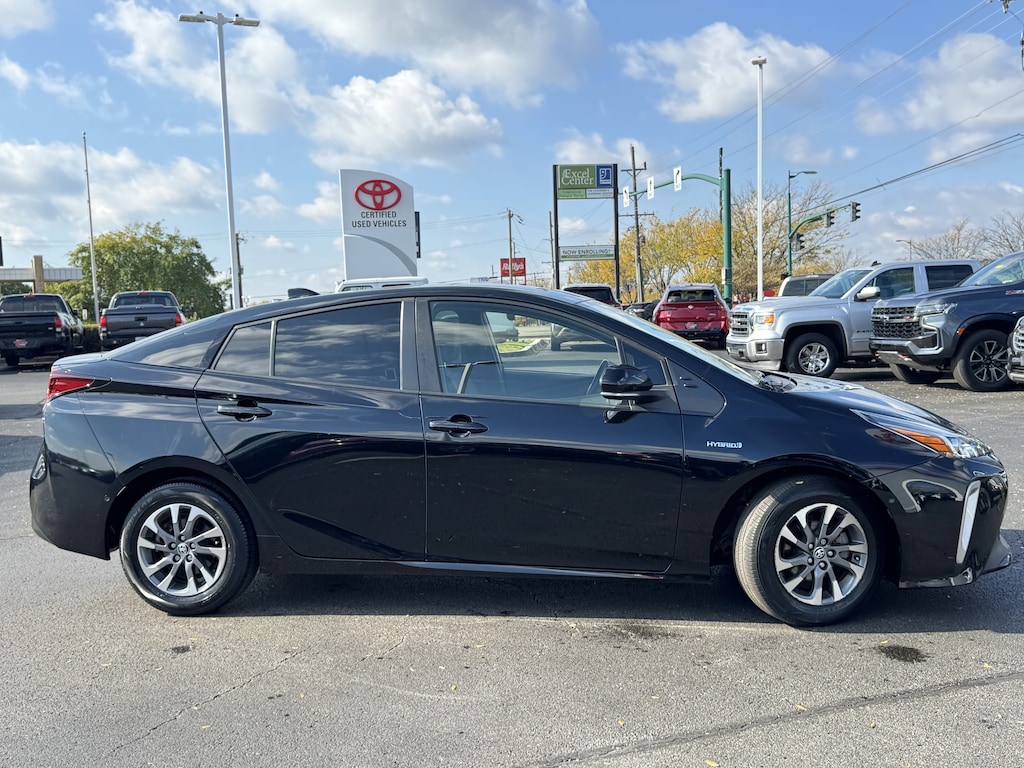 Used 2022 Toyota Prius L Hatchback