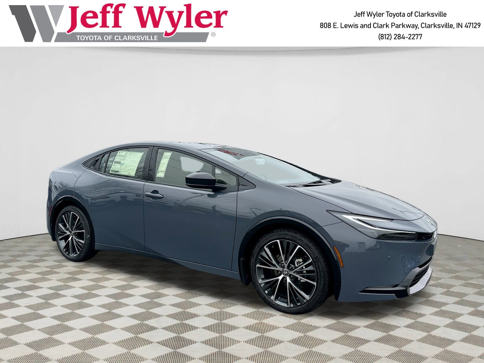 2026 Toyota Prius XLE's photo