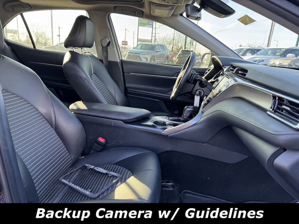 Used 2018 Toyota Camry SE Sedan