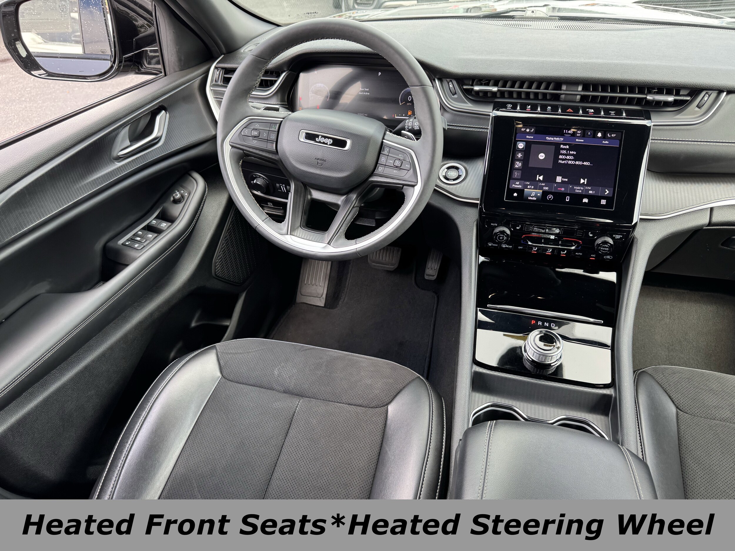 2023 Jeep Grand Cherokee Laredo photo 3