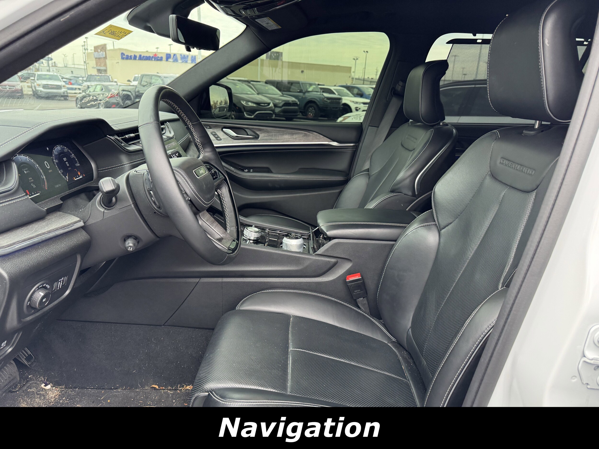 2024 Jeep Grand Cherokee Overland photo 3