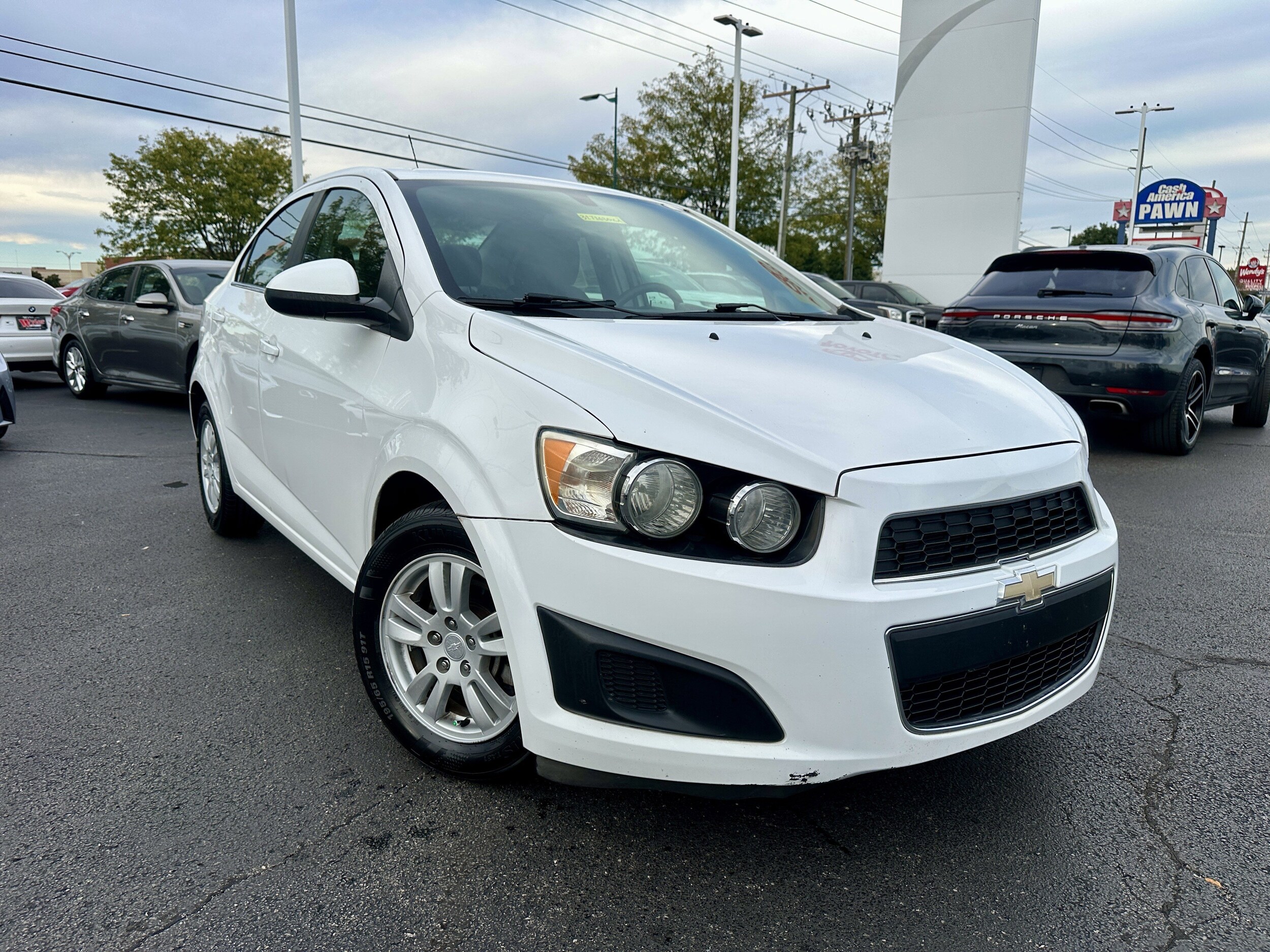 2016 Chevrolet Sonic LT photo 2