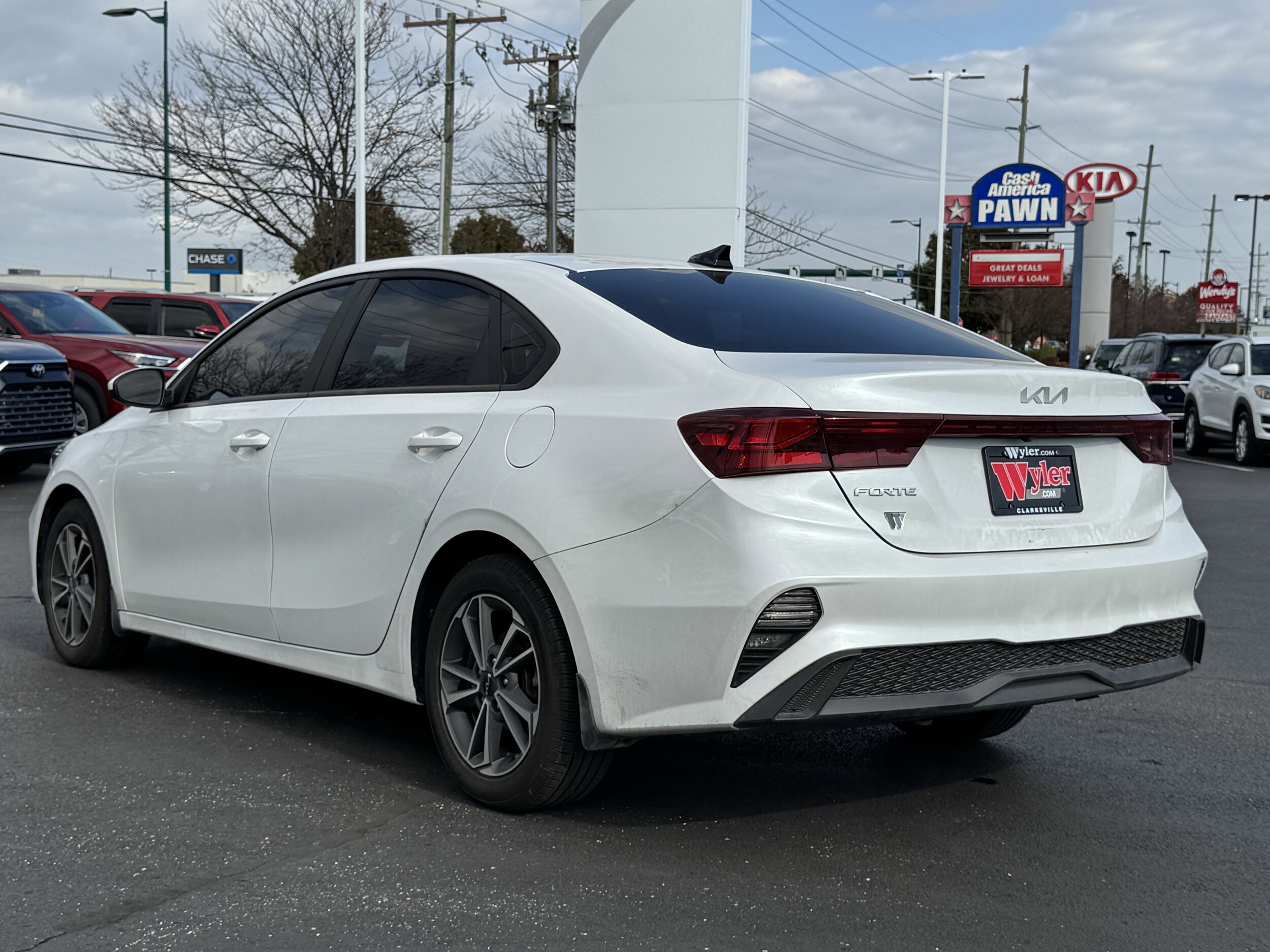 2022 Kia Forte LXS photo 4