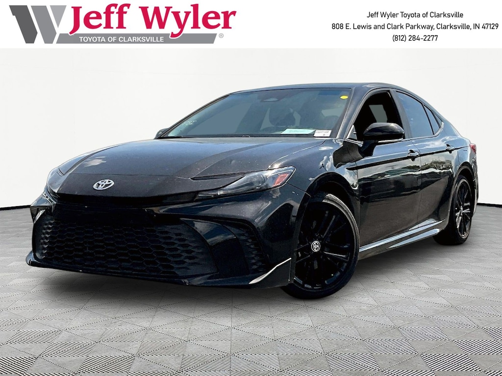 Used 2025 Toyota Camry SE Sedan