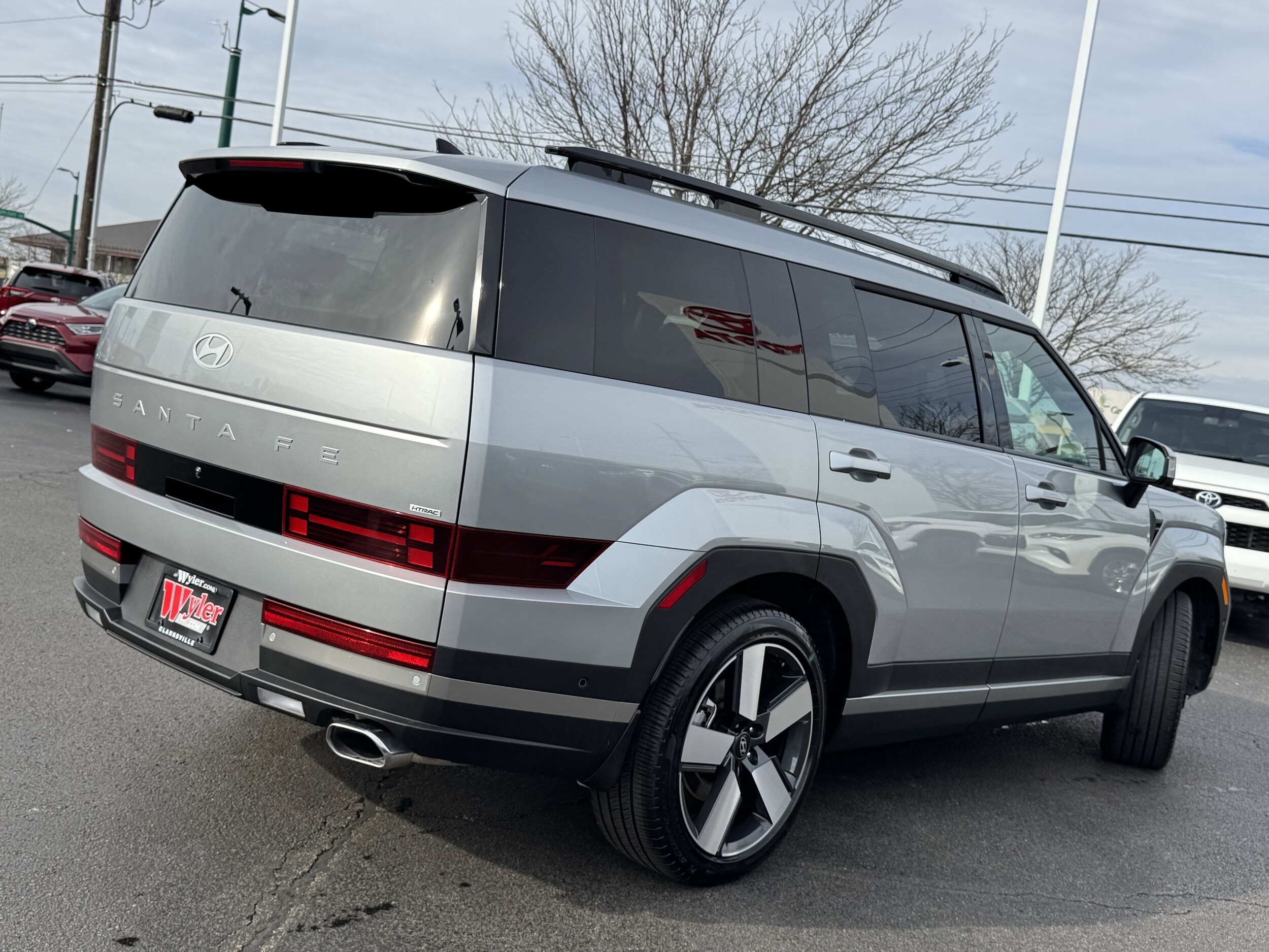 2024 Hyundai Santa Fe Limited photo 2