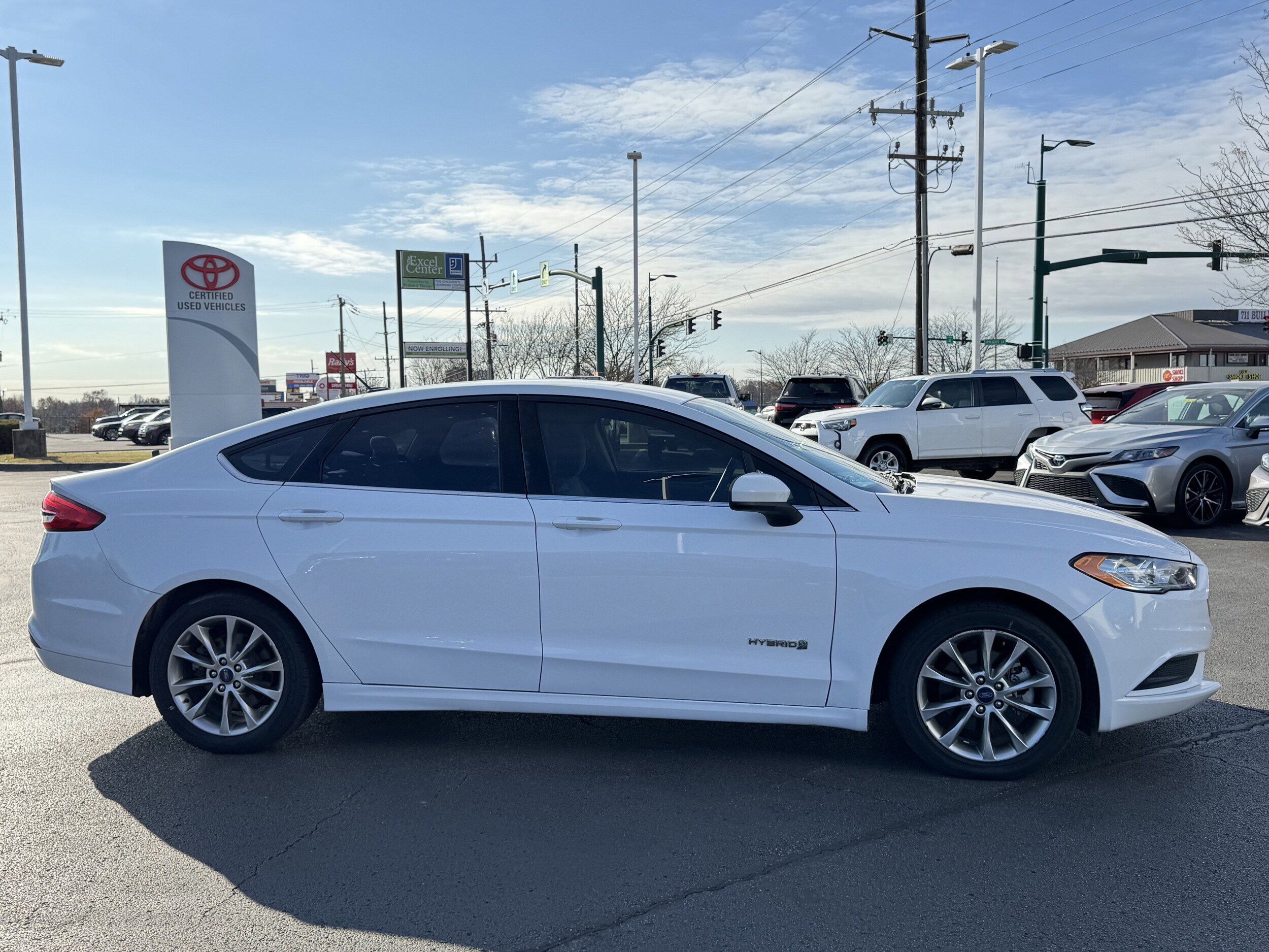 2017 Ford Fusion Hybrid S photo 2