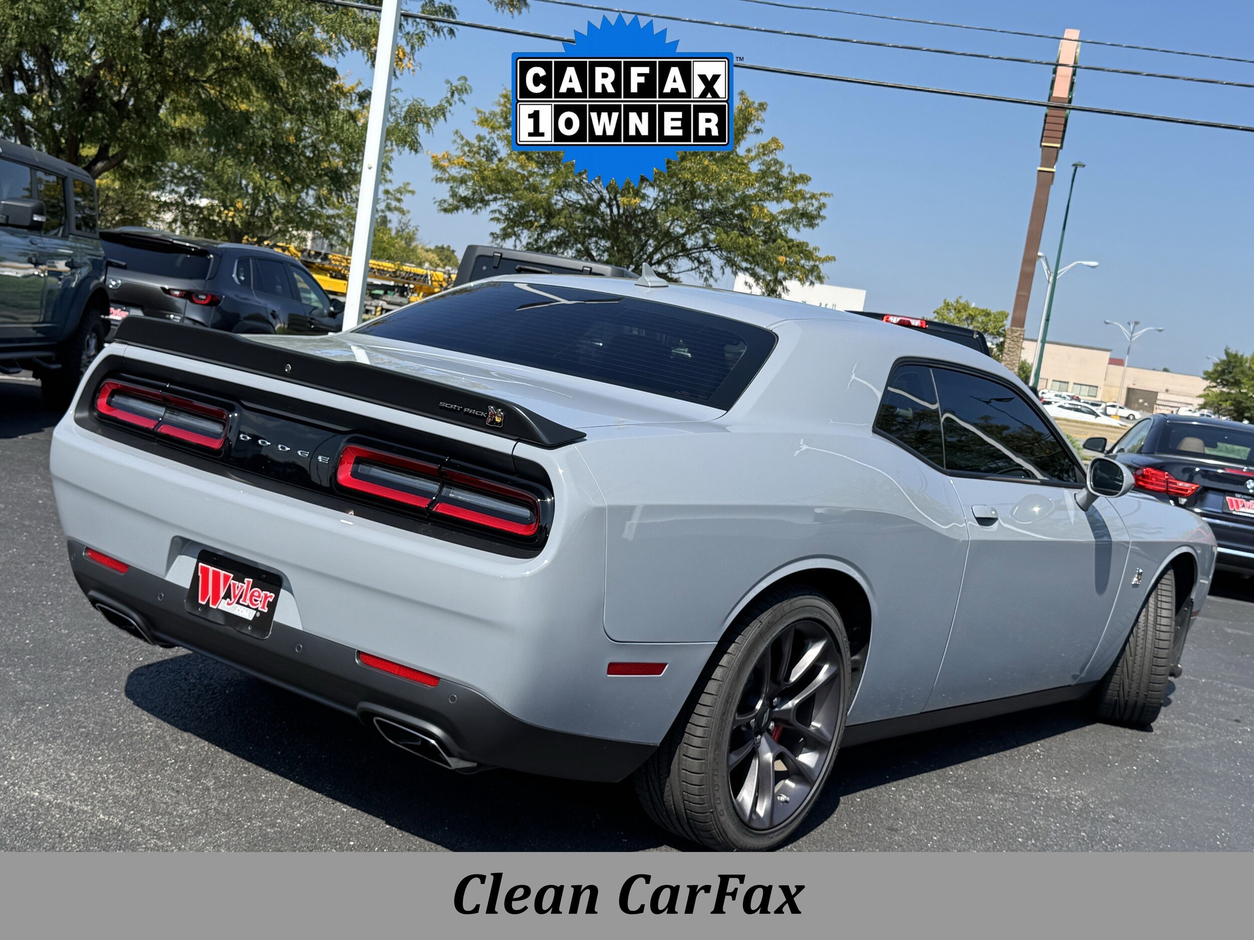 2022 Dodge Challenger R/T Scat Pack photo 3
