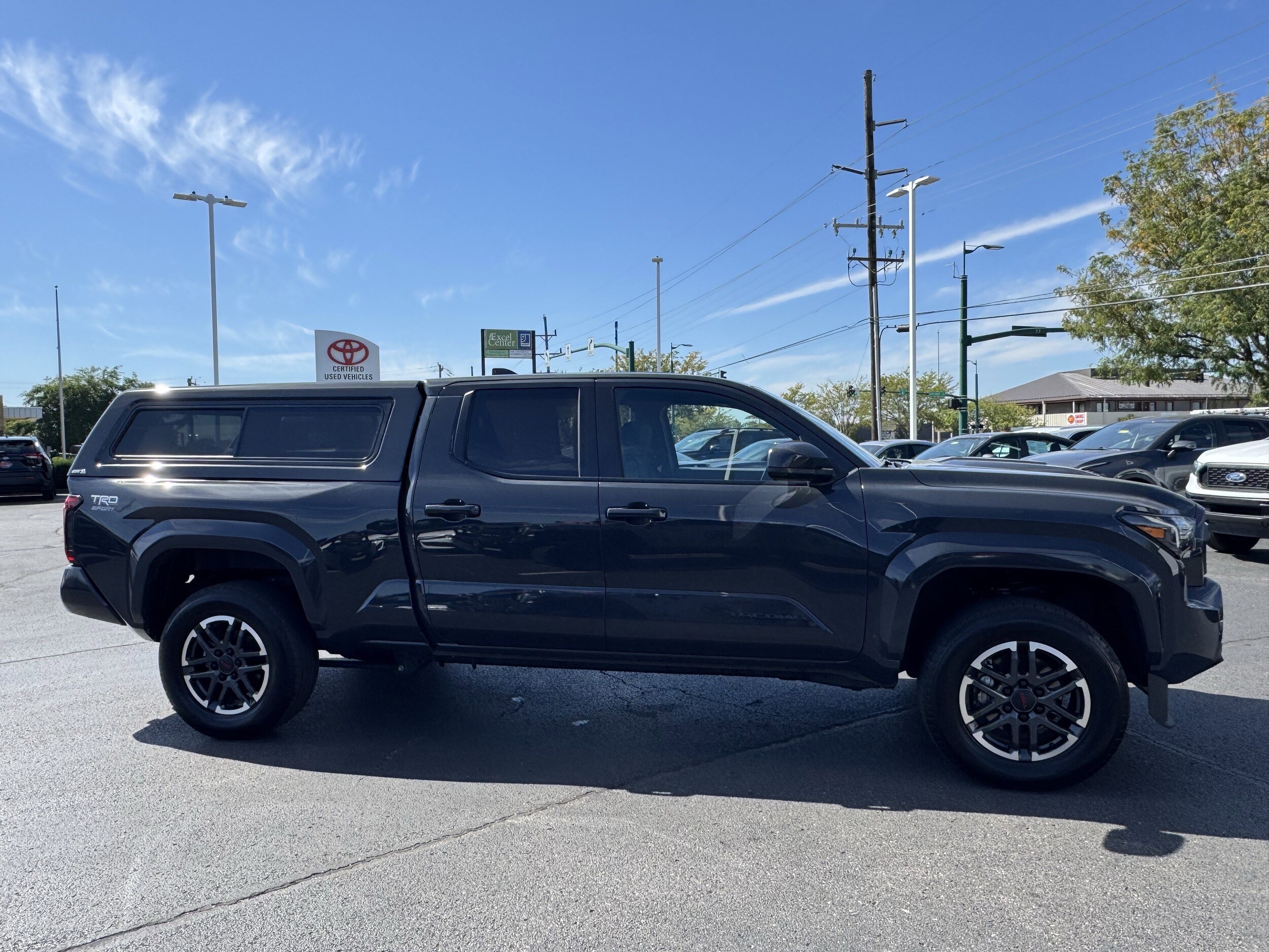 2024 Toyota Tacoma TRD Sport Double Cab photo 2