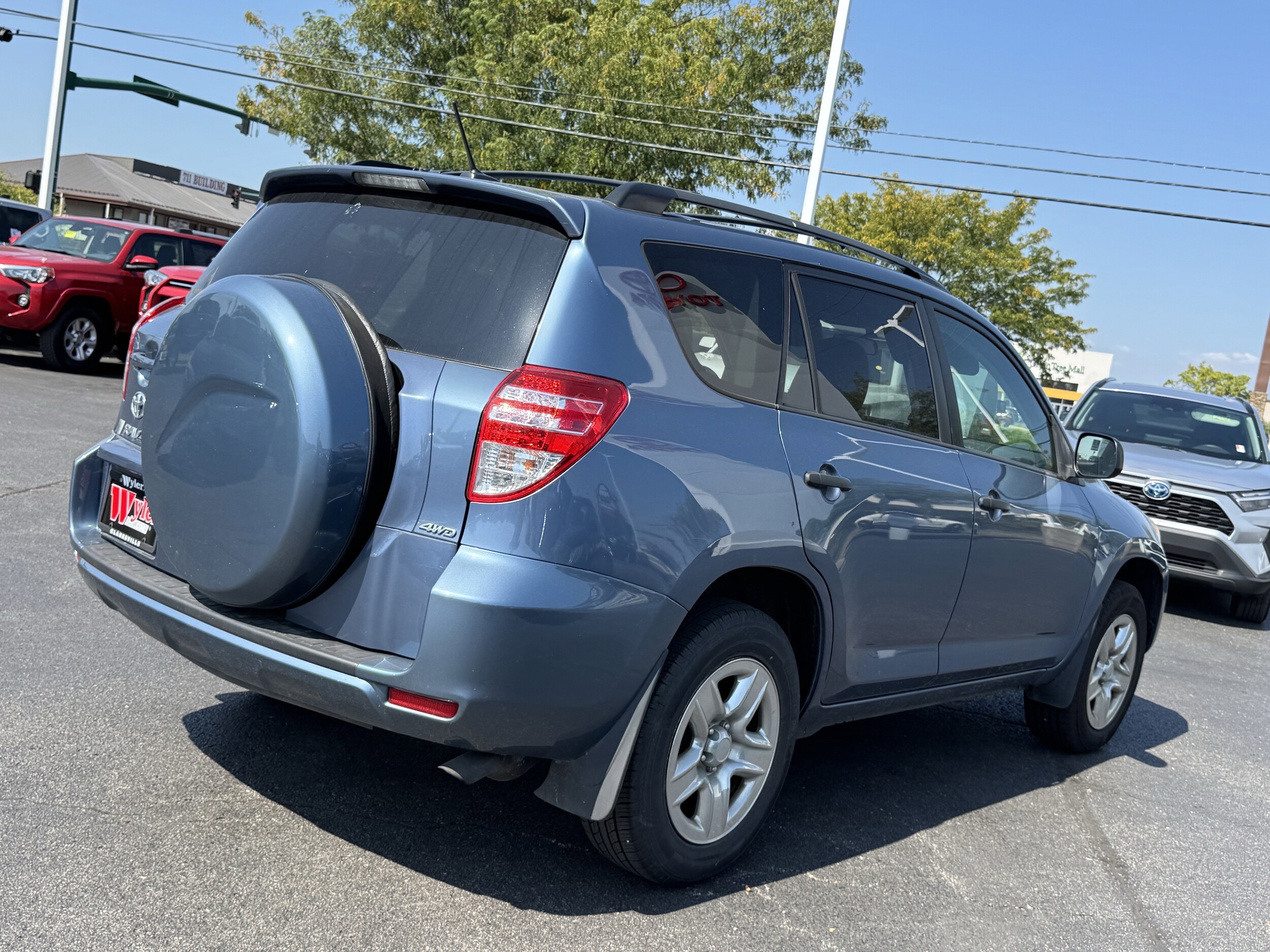 2011 Toyota RAV4 Base photo 3