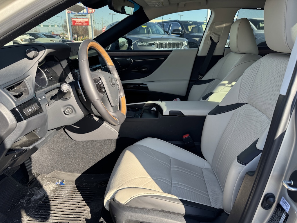 Used 2025 Lexus ES 350 Ultra Luxury Sedan