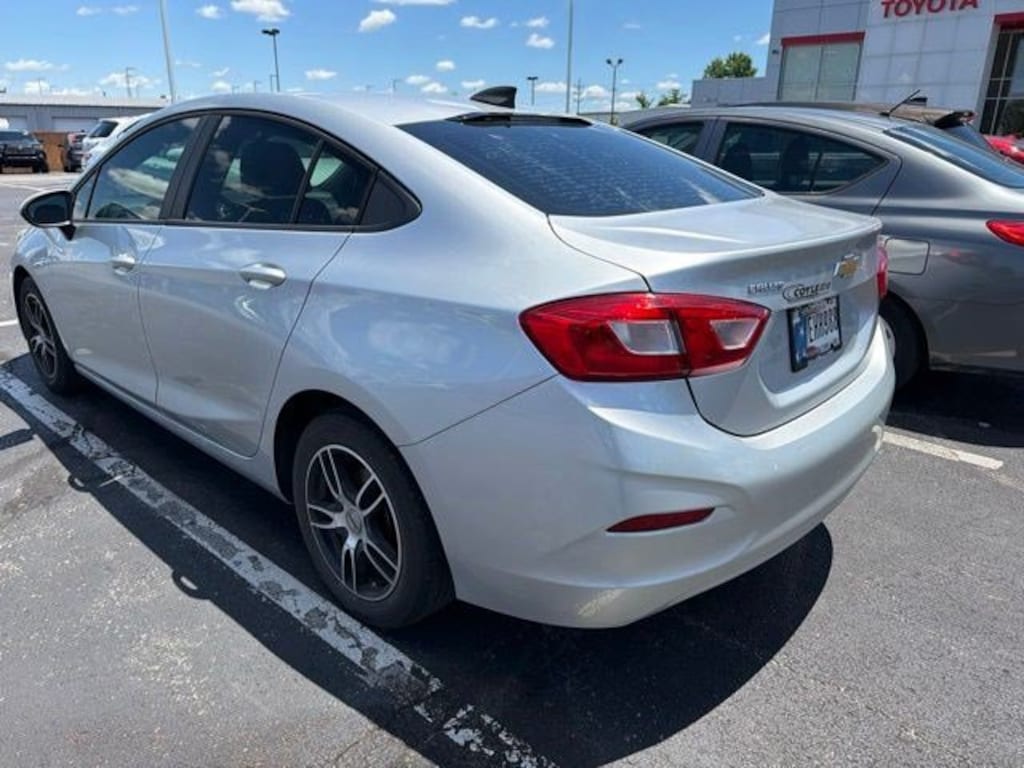 Used 2018 Chevrolet Cruze LS Auto Sedan