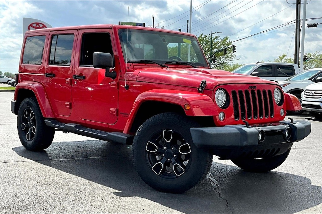 Used 2018 Jeep Wrangler JK Unlimited Sahara 4x4 SUV