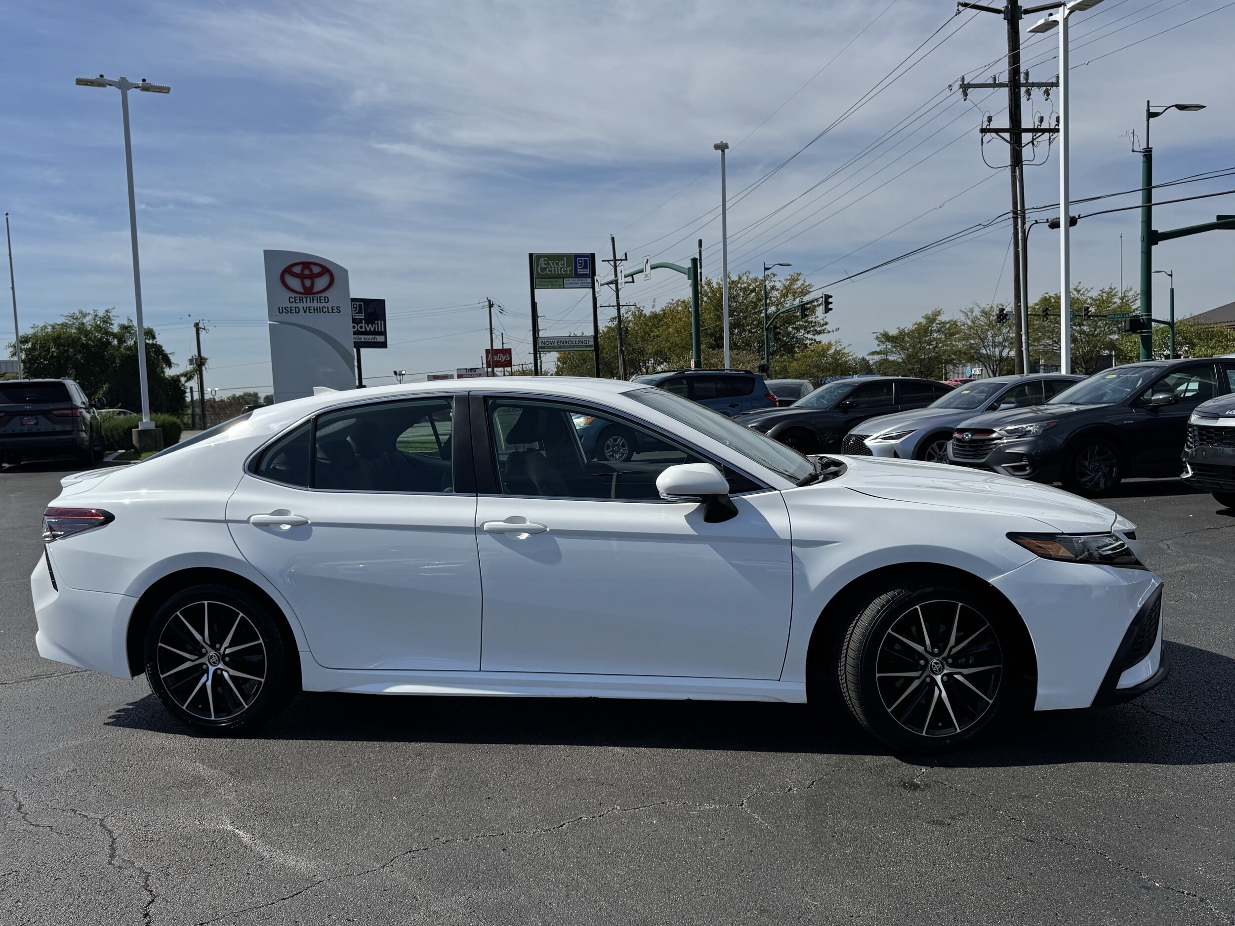 2024 Toyota Camry SE photo 2